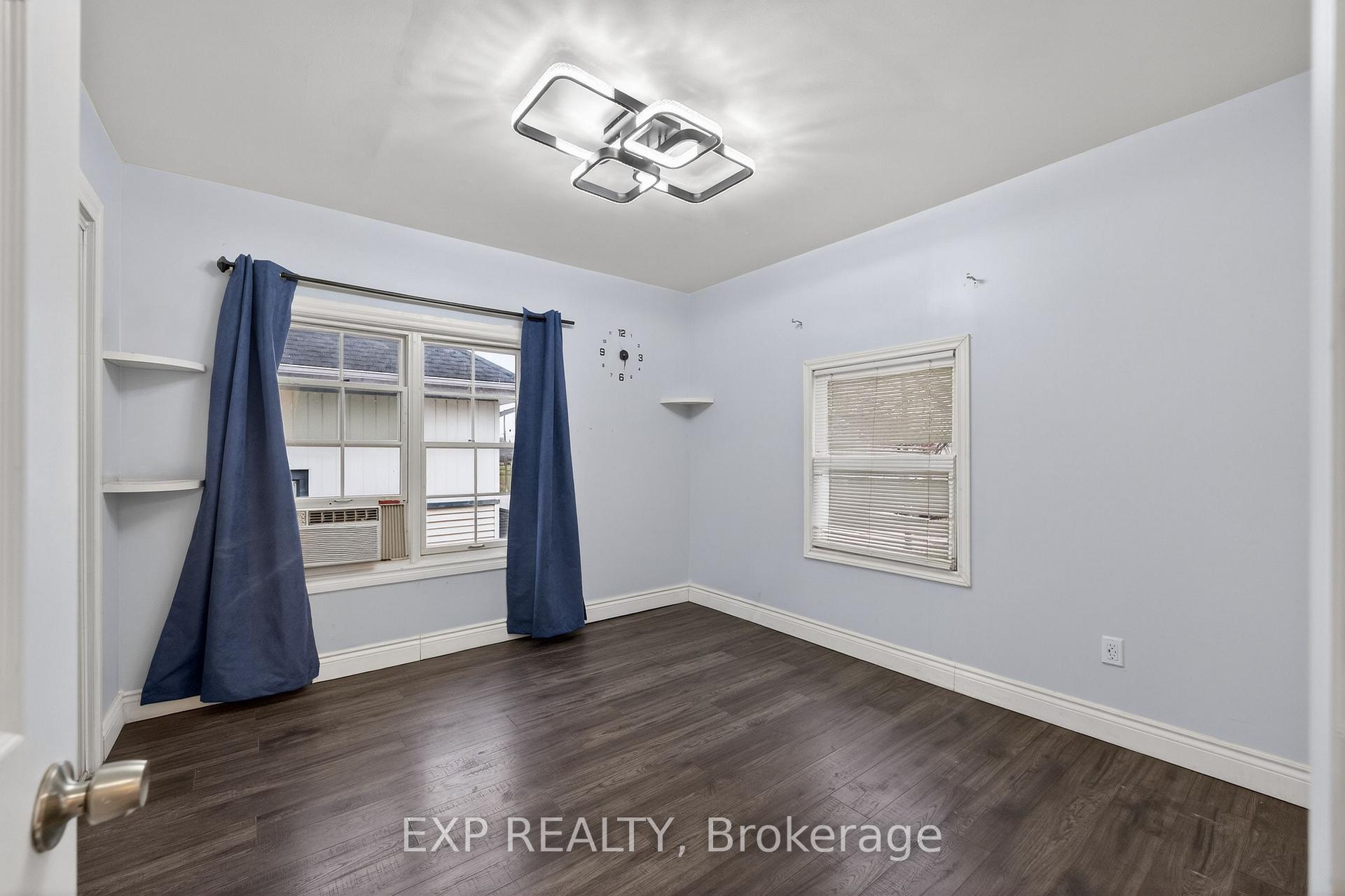 Photo 12 of 4576 Fourth Avenue, Niagara Falls, Cherrywood — HOMEH