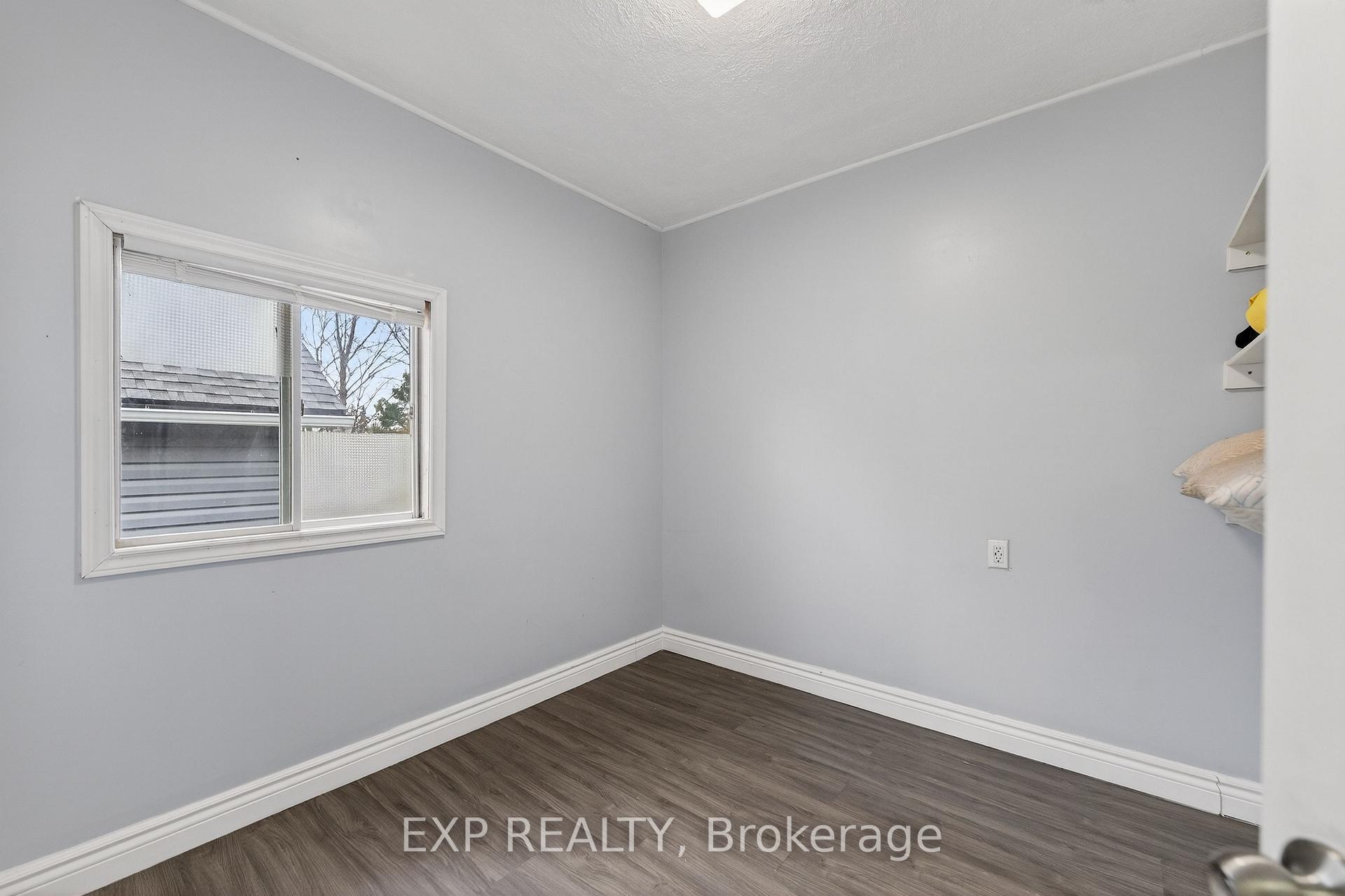 Photo 14 of 4576 Fourth Avenue, Niagara Falls, Cherrywood — HOMEH