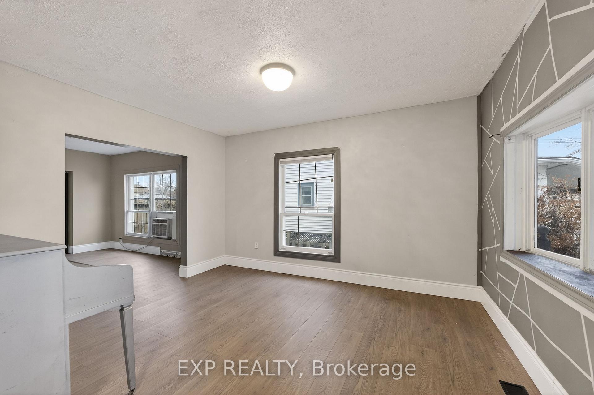 Photo 20 of 4576 Fourth Avenue, Niagara Falls, Cherrywood — HOMEH