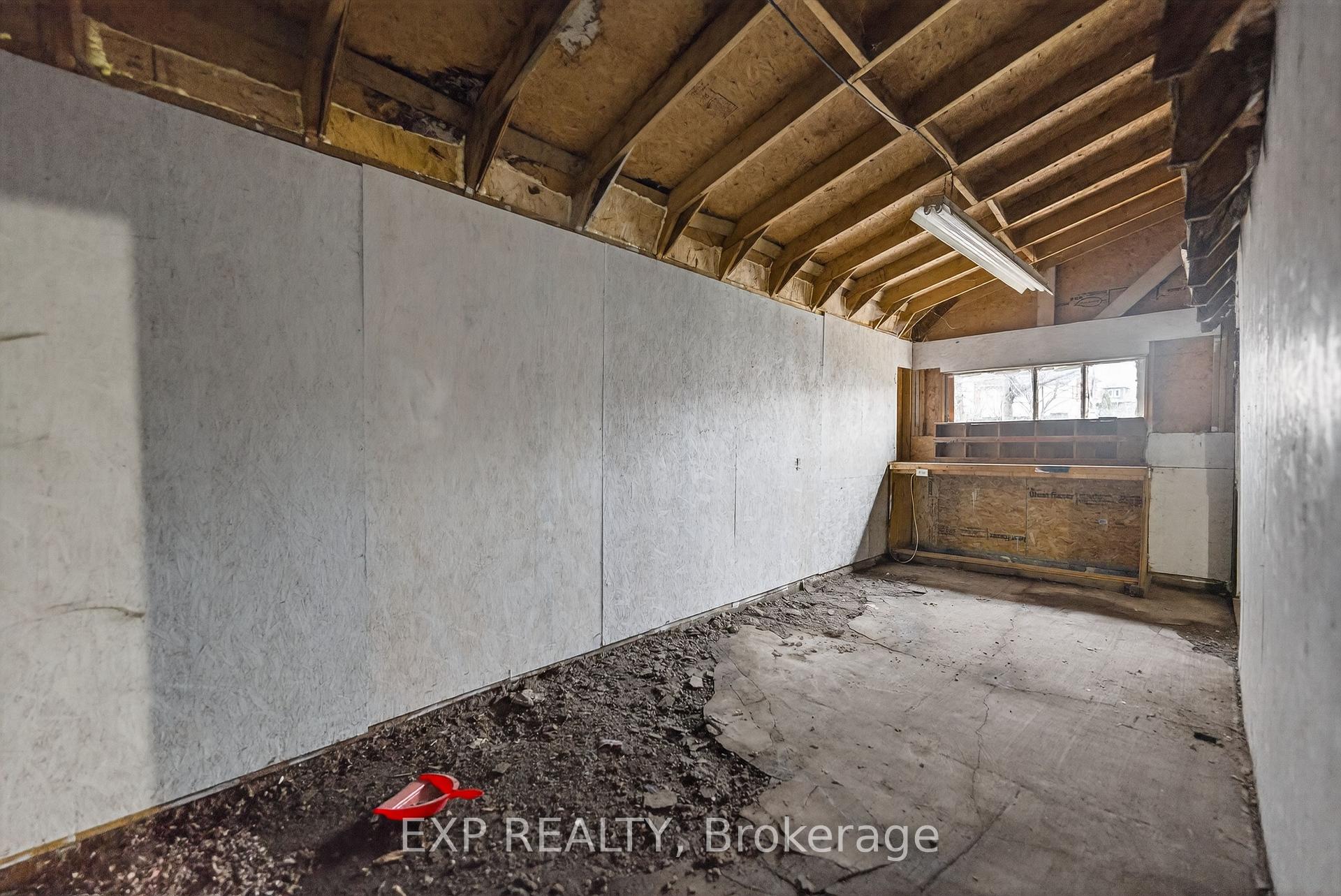 Photo 40 of 4576 Fourth Avenue, Niagara Falls, Cherrywood — HOMEH