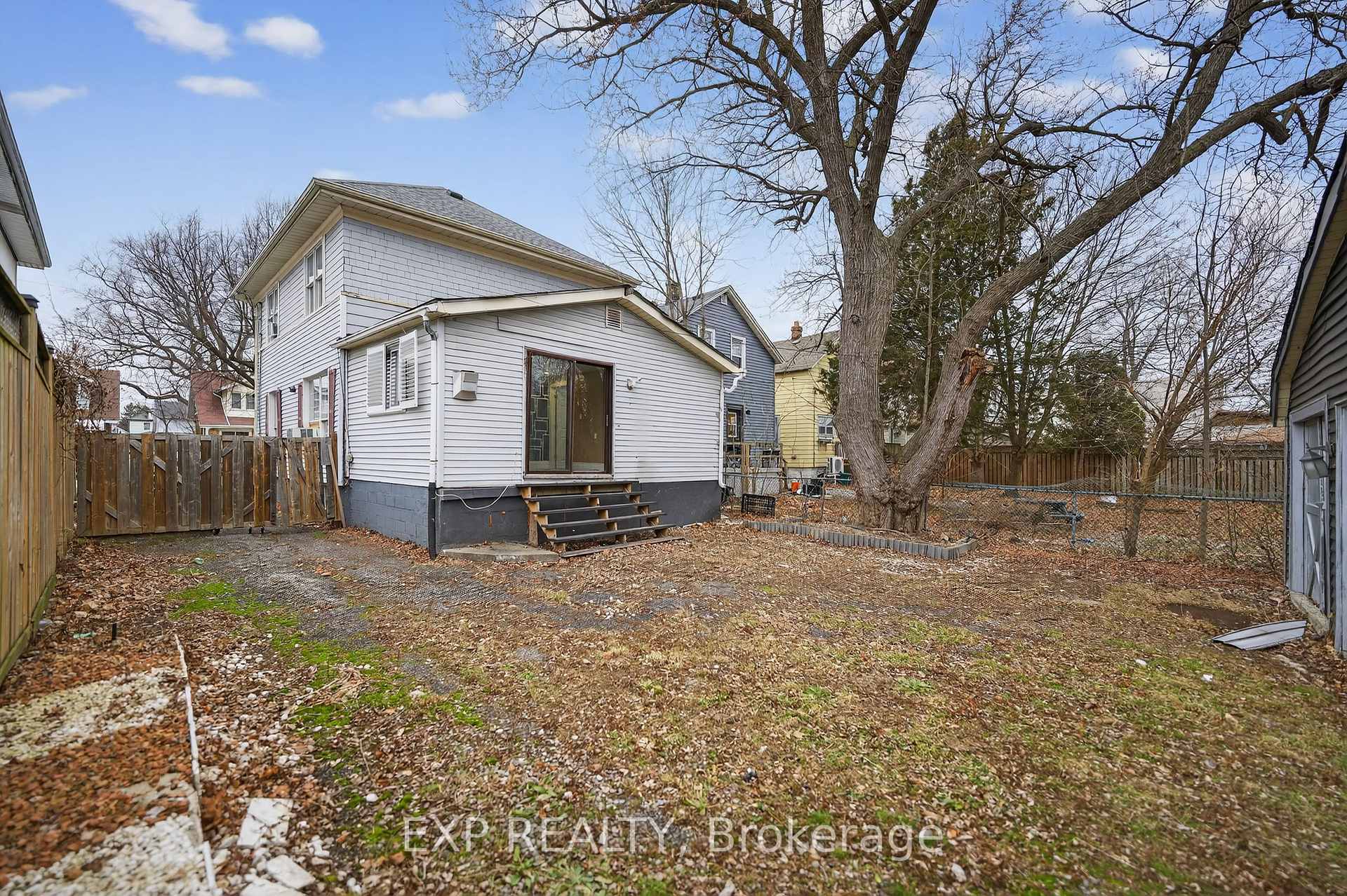 Photo 42 of 4576 Fourth Avenue, Niagara Falls, Cherrywood — HOMEH
