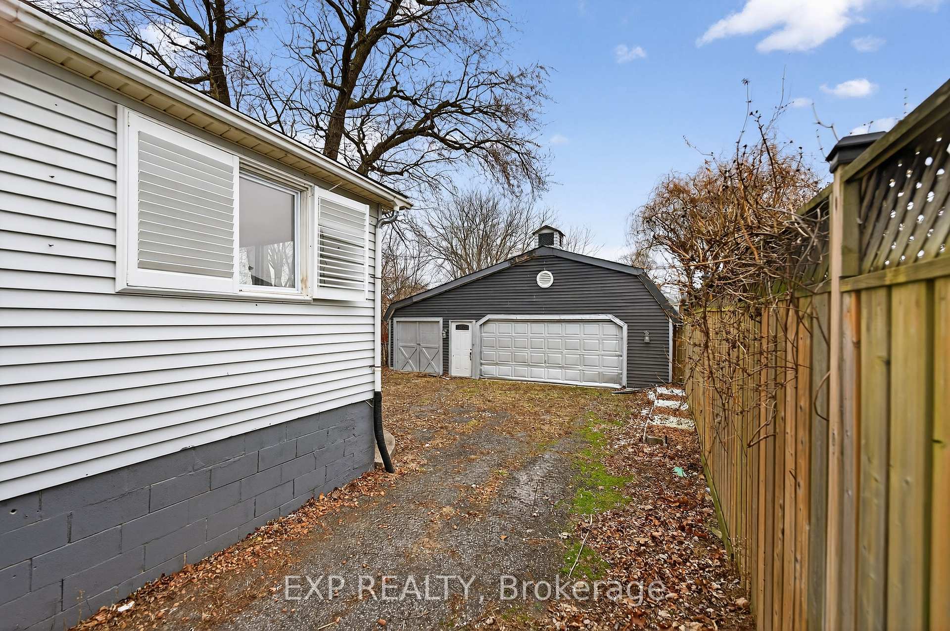 Photo 45 of 4576 Fourth Avenue, Niagara Falls, Cherrywood — HOMEH