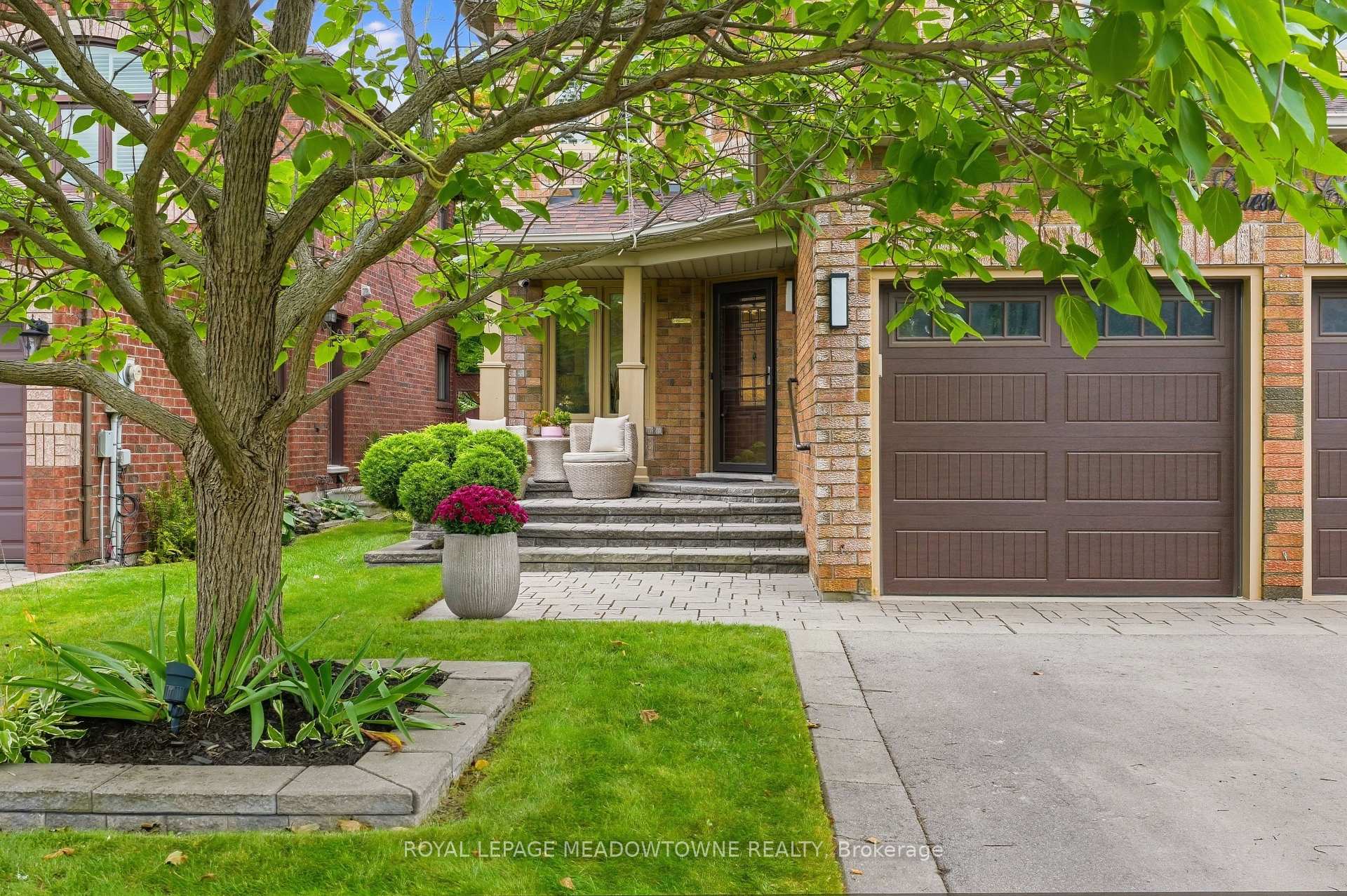 Photo 4 of 46 Chester Crescent, Halton Hills, Georgetown — HOMEH