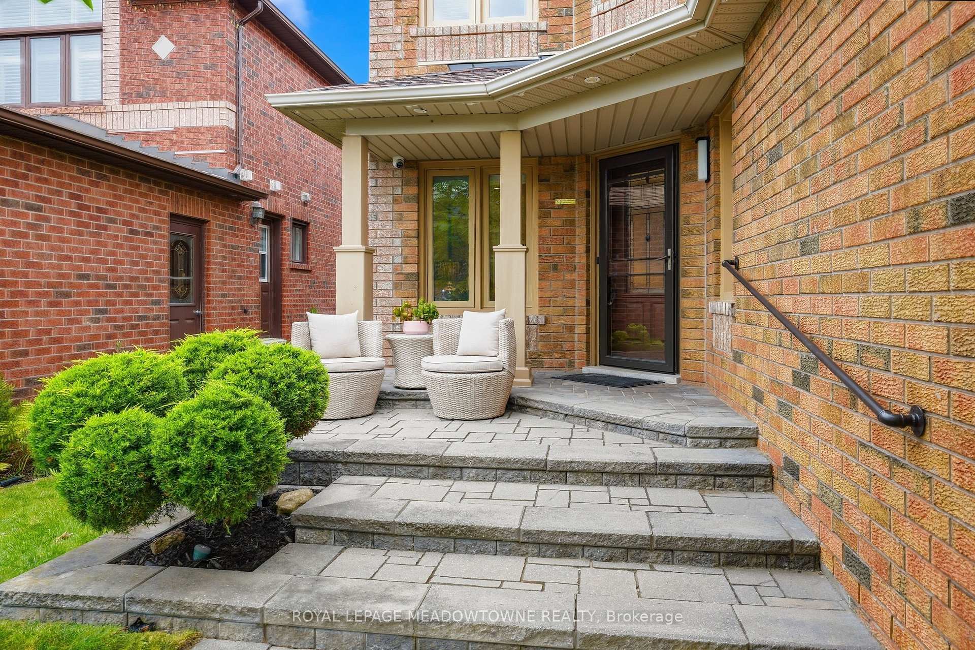 Photo 5 of 46 Chester Crescent, Halton Hills, Georgetown — HOMEH