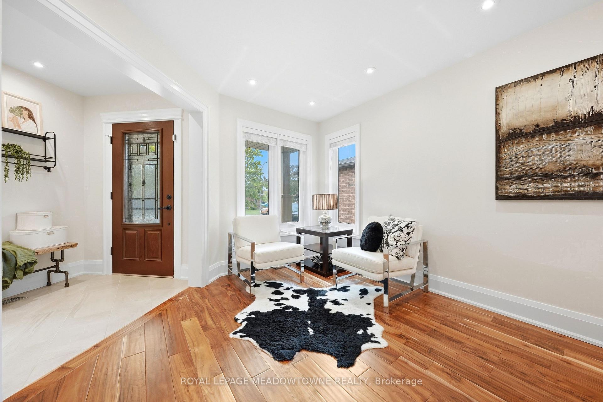 Photo 9 of 46 Chester Crescent, Halton Hills, Georgetown — HOMEH