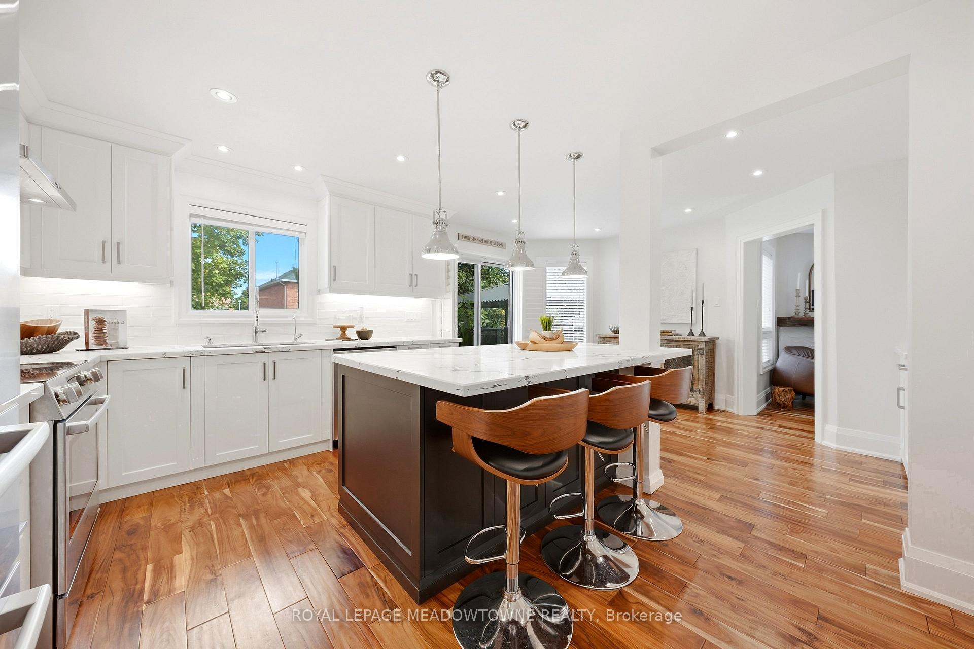 Photo 11 of 46 Chester Crescent, Halton Hills, Georgetown — HOMEH