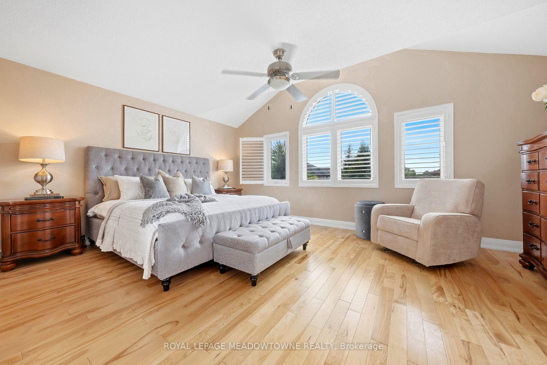 Photo 25 of 46 Chester Crescent, Halton Hills, Georgetown — HOMEH