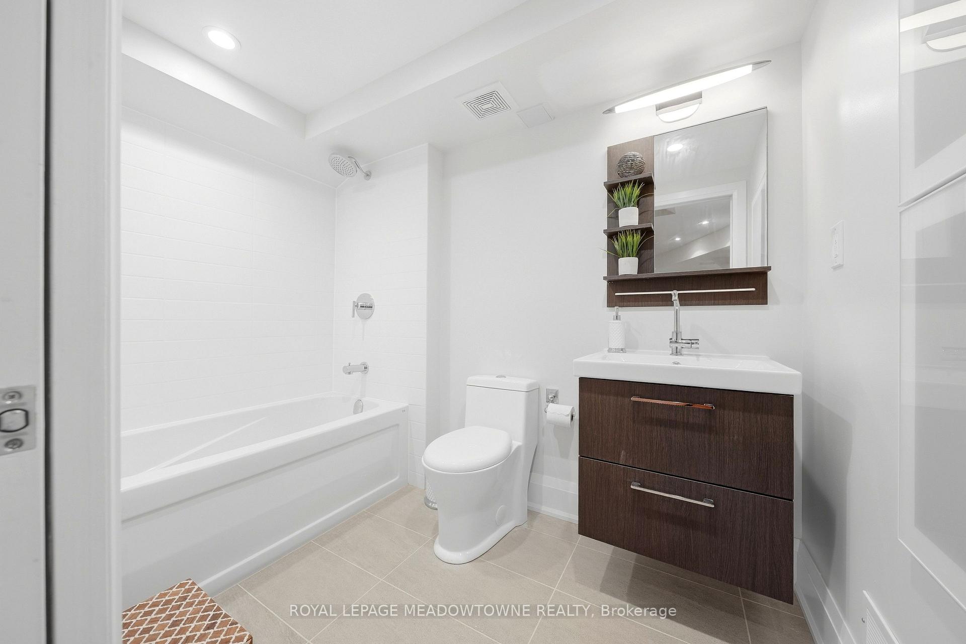 Photo 44 of 46 Chester Crescent, Halton Hills, Georgetown — HOMEH