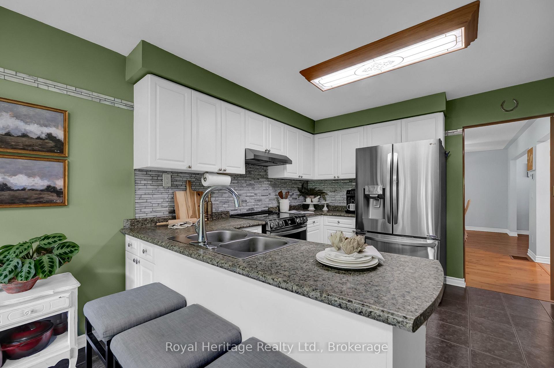Photo 17 of 88 Hart Boulevard, Clarington, Newcastle — HOMEH