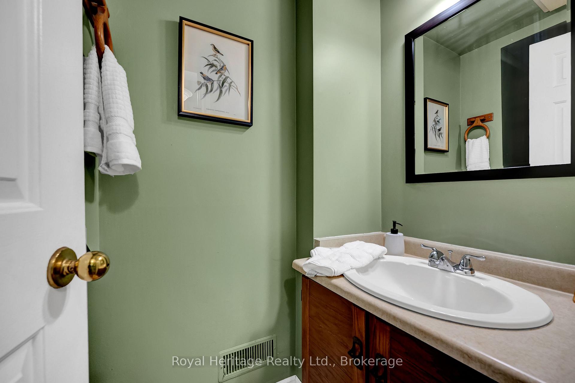 Photo 28 of 88 Hart Boulevard, Clarington, Newcastle — HOMEH