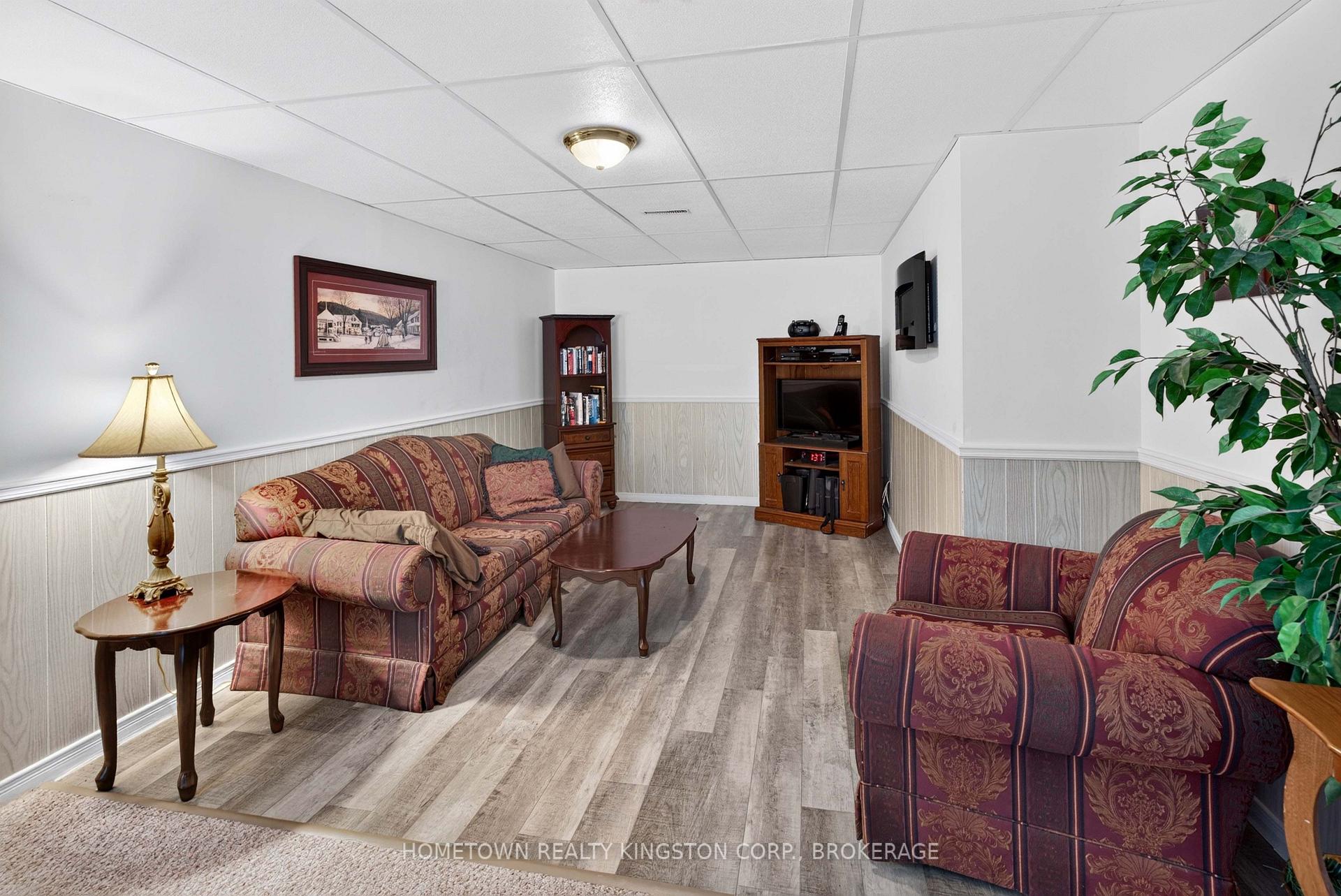 Photo 16 of 540 Sackville Crescent, Kingston, City SouthWest — HOMEH