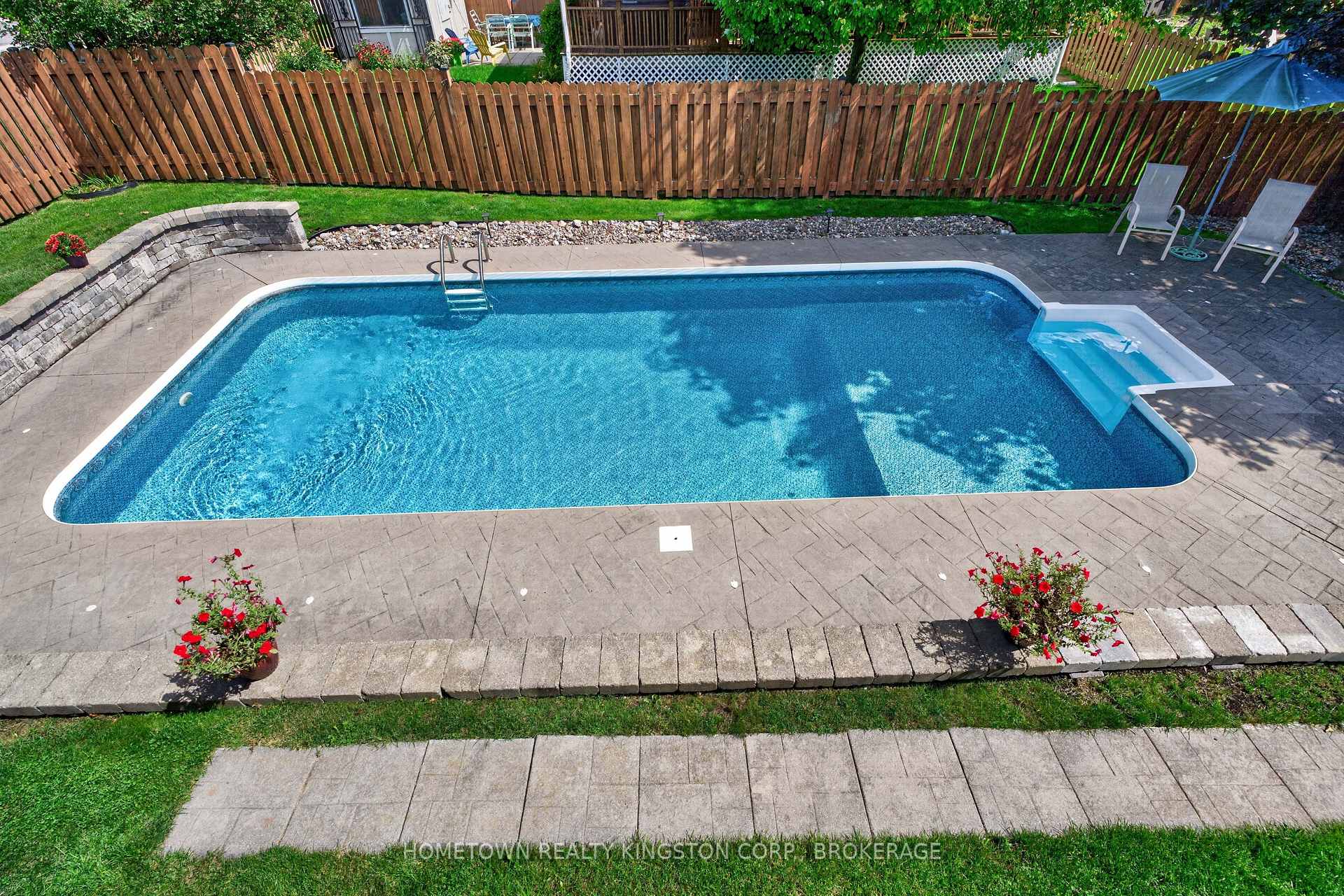 Photo 21 of 540 Sackville Crescent, Kingston, City SouthWest — HOMEH