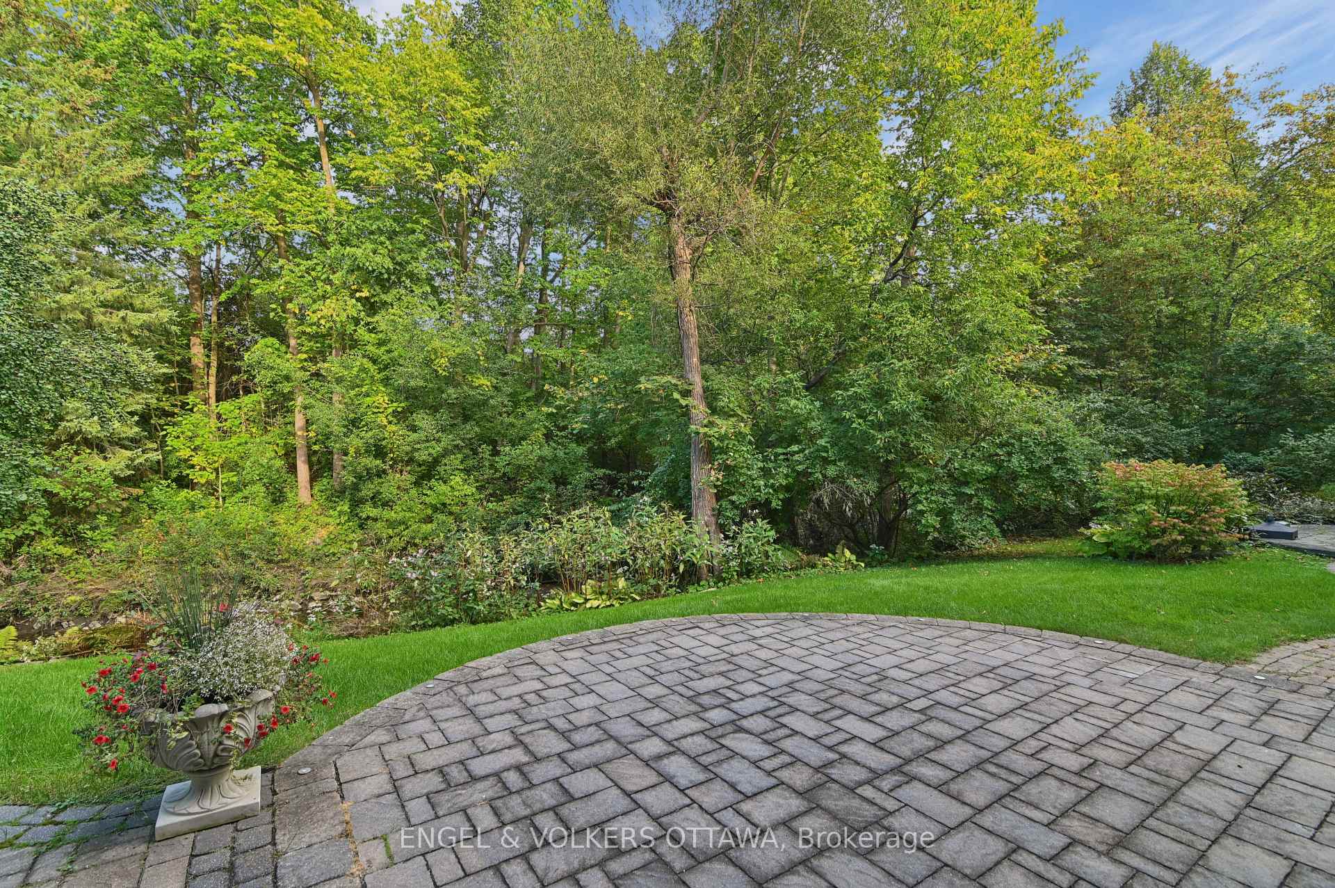 Photo 47 of 11 Creek's End Lane, Ottawa, Bayshore — HOMEH