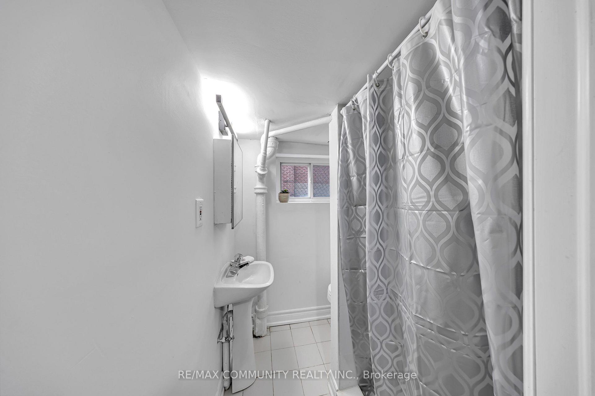 Photo 41 of 50 Joanith Drive, Toronto, O'Connor-Parkview — HOMEH