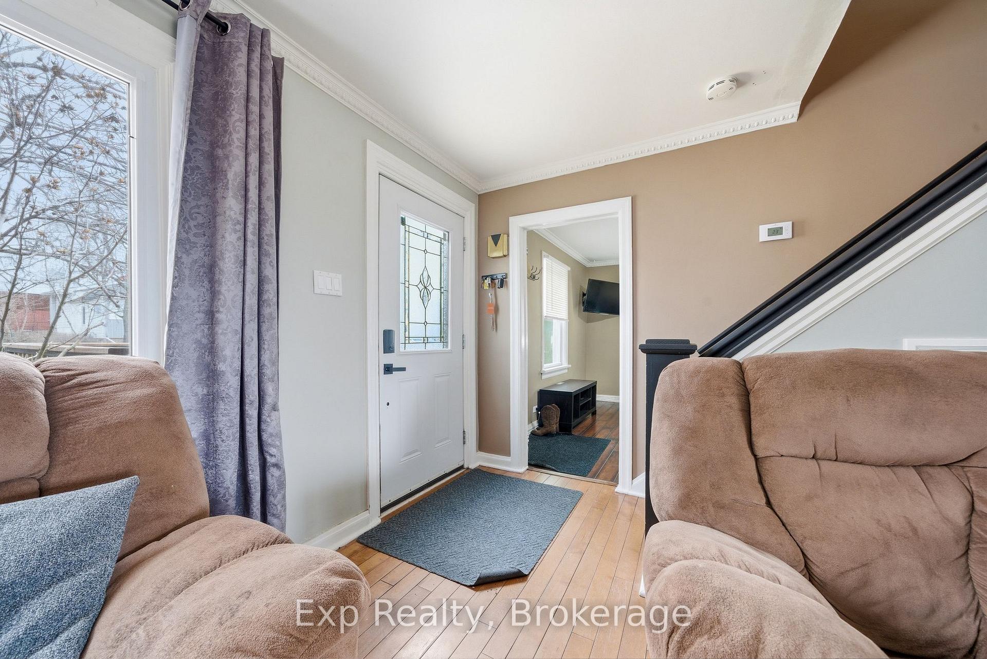 Photo 5 of 10 Valleyview Crescent, Belleville, Belleville Ward — HOMEH