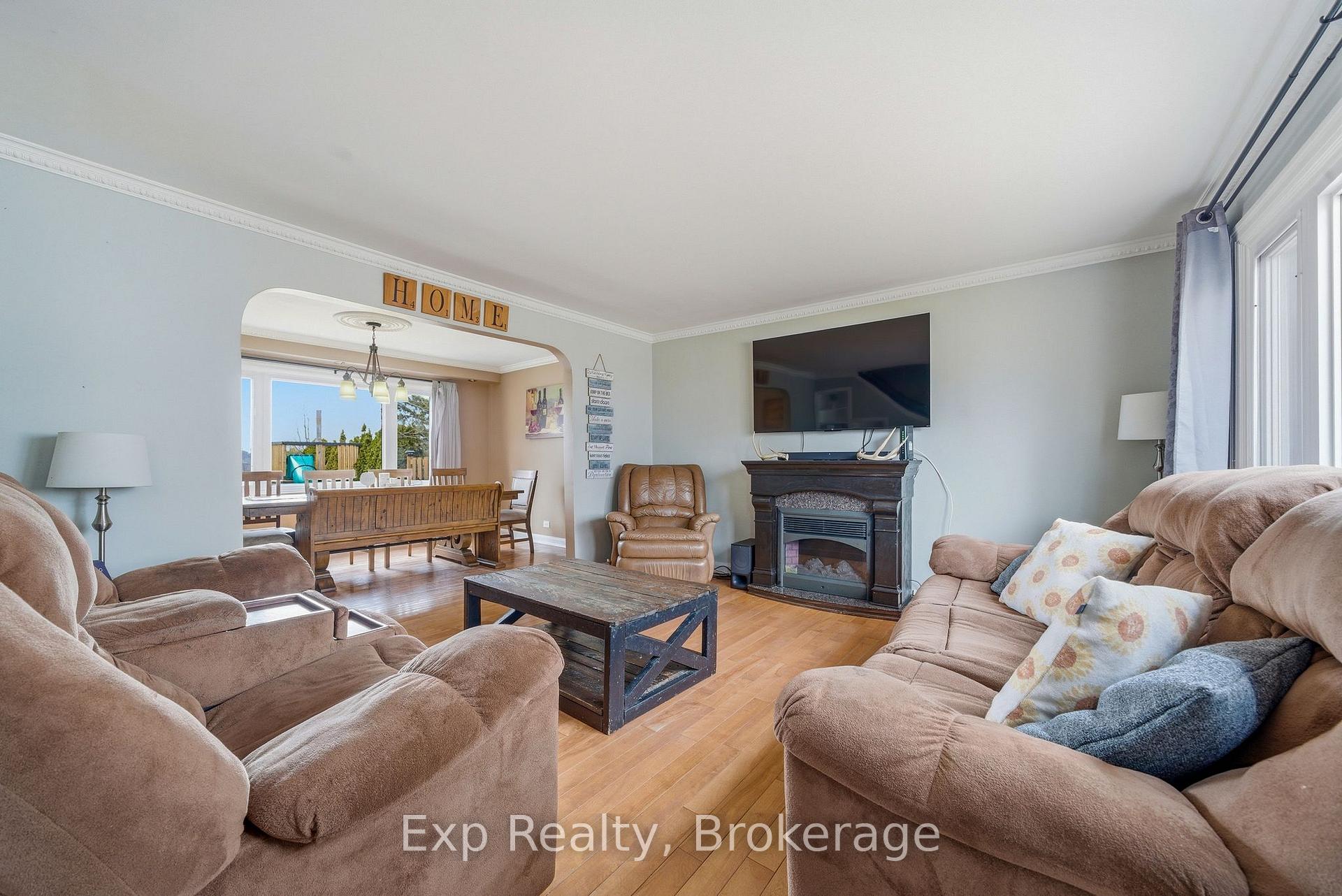 Photo 6 of 10 Valleyview Crescent, Belleville, Belleville Ward — HOMEH