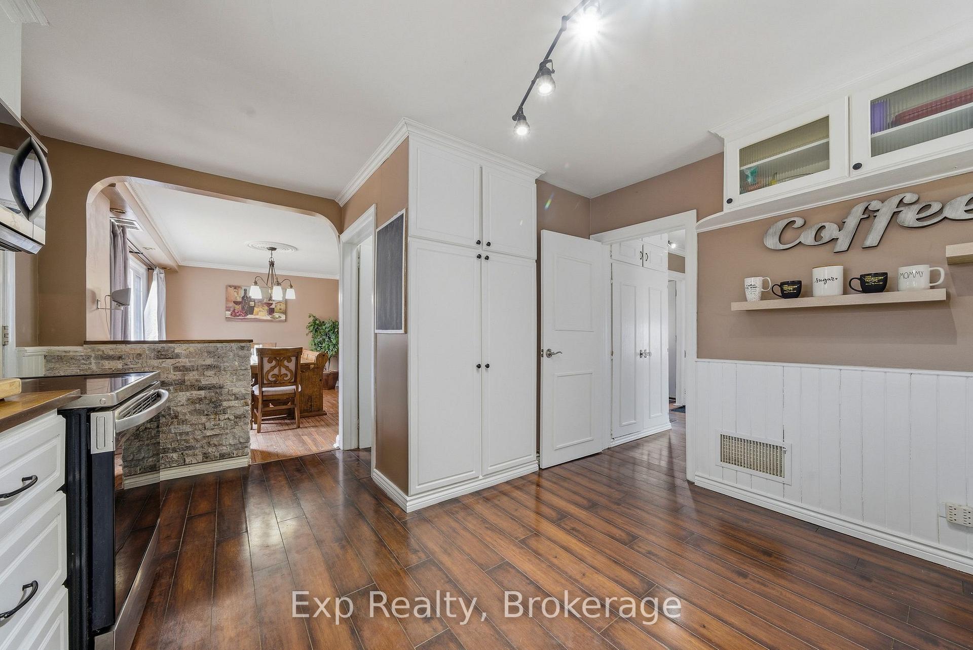 Photo 15 of 10 Valleyview Crescent, Belleville, Belleville Ward — HOMEH