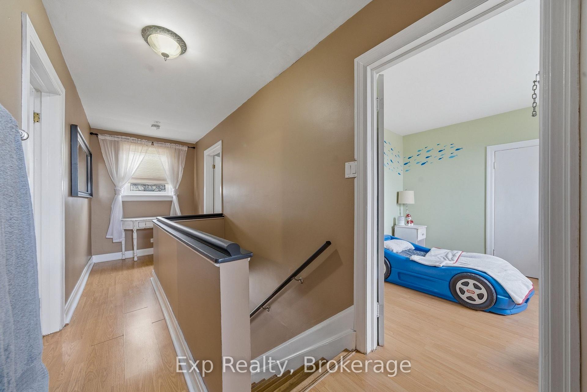 Photo 21 of 10 Valleyview Crescent, Belleville, Belleville Ward — HOMEH