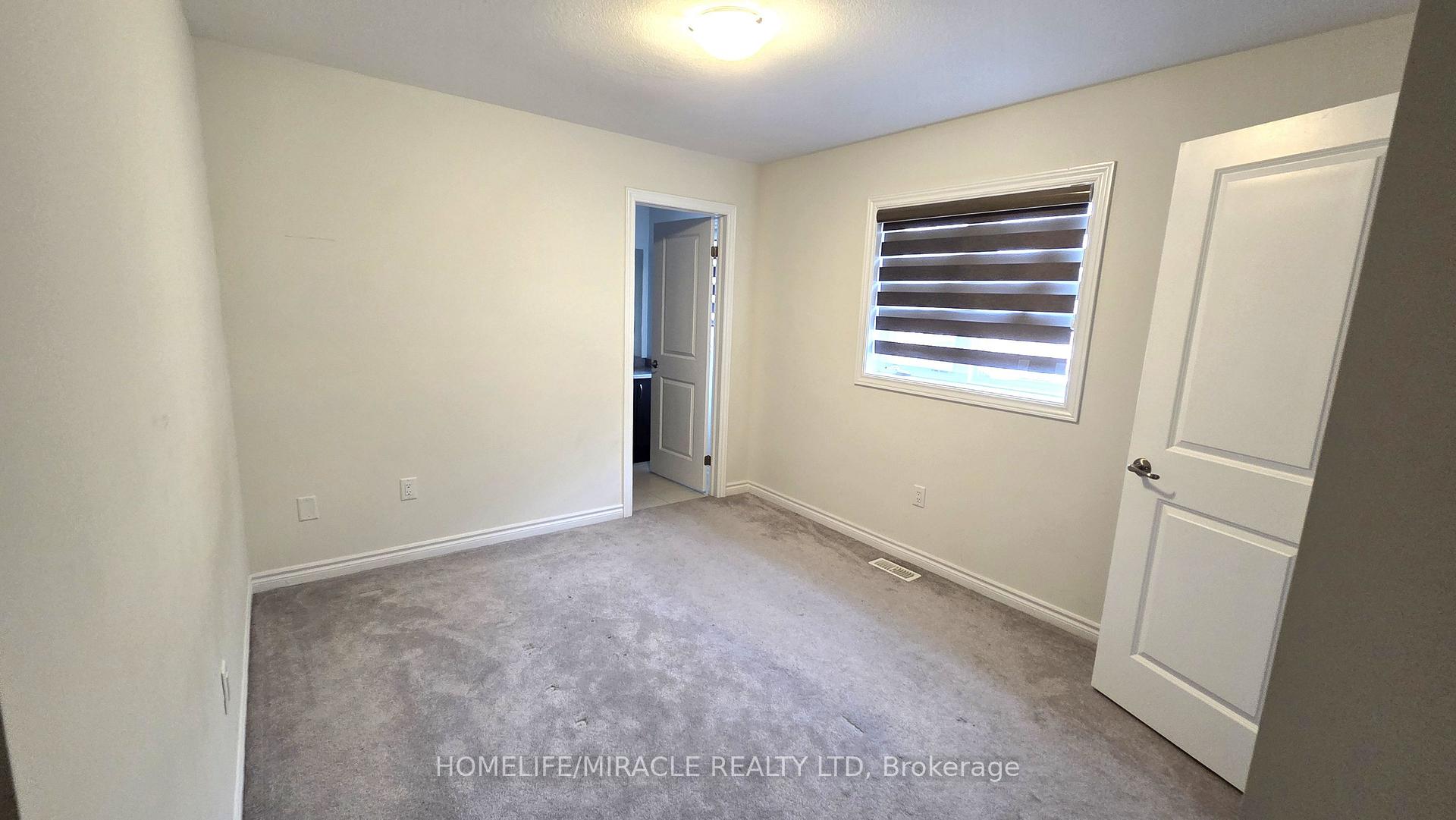Photo 14 of 19 Belgium Crescent, Brampton, Northwest Brampton — HOMEH