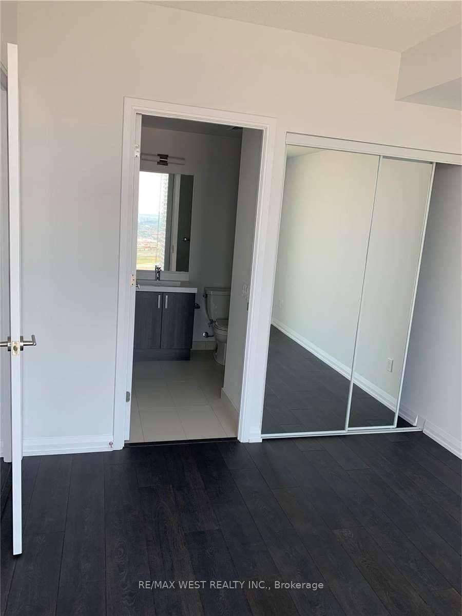 Photo 33 of Unit 3610, 7895 Jane Street, Vaughan, Concord — HOMEH