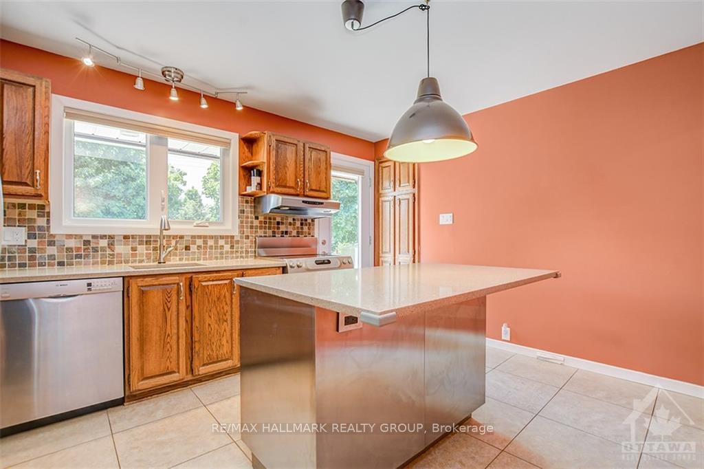 Photo 14 of 2678 Ulster Crescent, Ottawa, Riverside Park — HOMEH