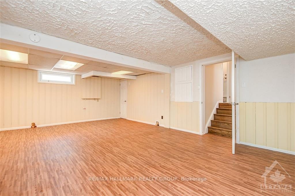 Photo 23 of 2678 Ulster Crescent, Ottawa, Riverside Park — HOMEH