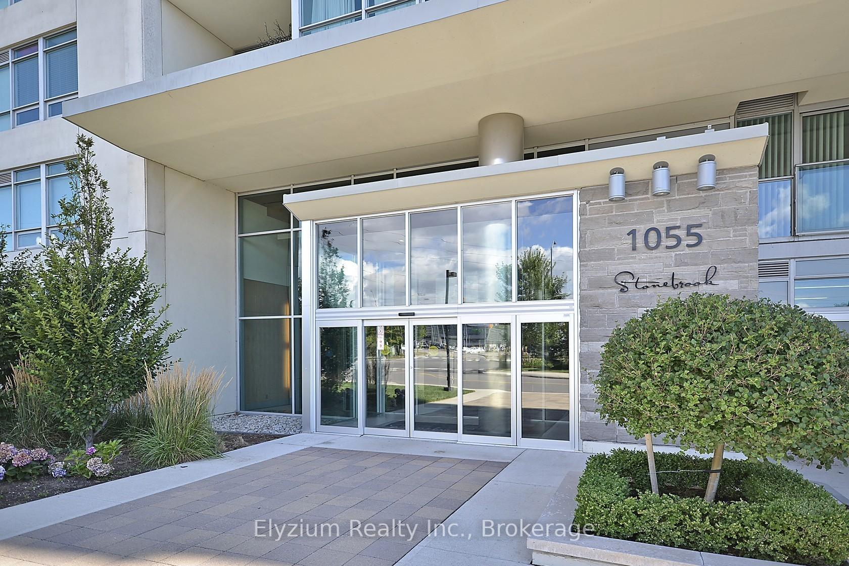Photo 2 of Unit 603, 1055 Southdown Road, Mississauga, Clarkson — HOMEH