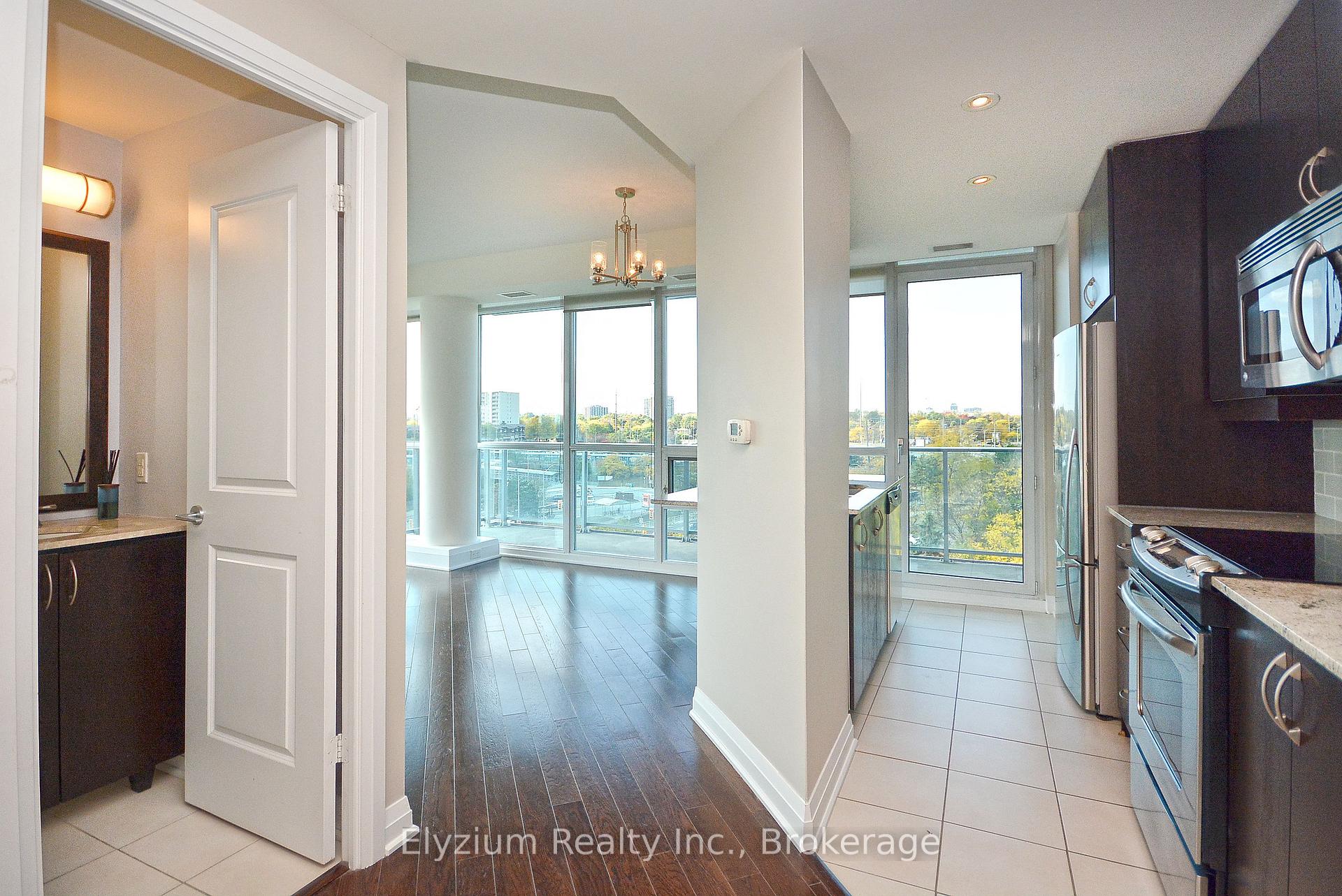 Photo 5 of Unit 603, 1055 Southdown Road, Mississauga, Clarkson — HOMEH