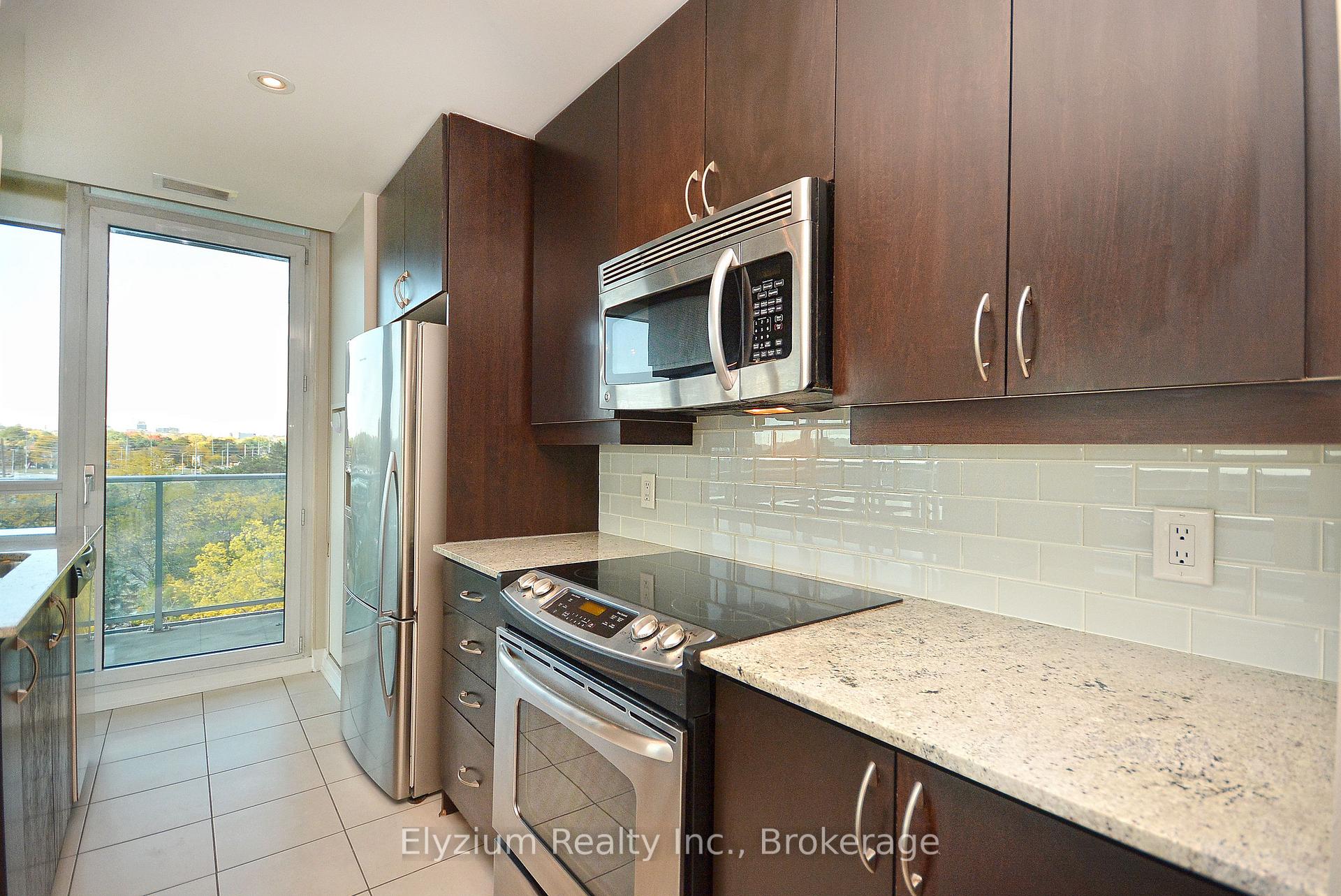 Photo 8 of Unit 603, 1055 Southdown Road, Mississauga, Clarkson — HOMEH