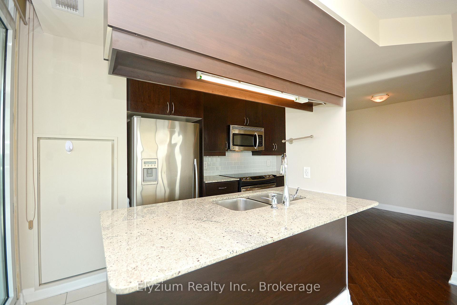 Photo 9 of Unit 603, 1055 Southdown Road, Mississauga, Clarkson — HOMEH