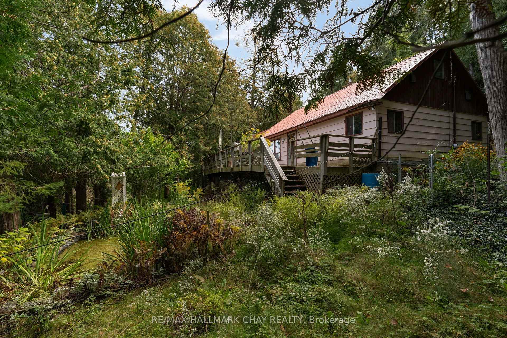 Photo 2 of 8051 County Road 9, Clearview, Creemore — HOMEH