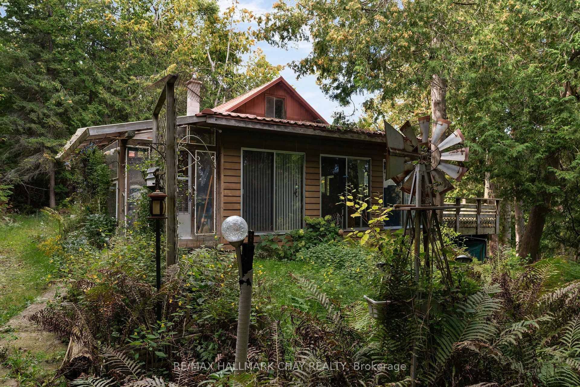Photo 4 of 8051 County Road 9, Clearview, Creemore — HOMEH