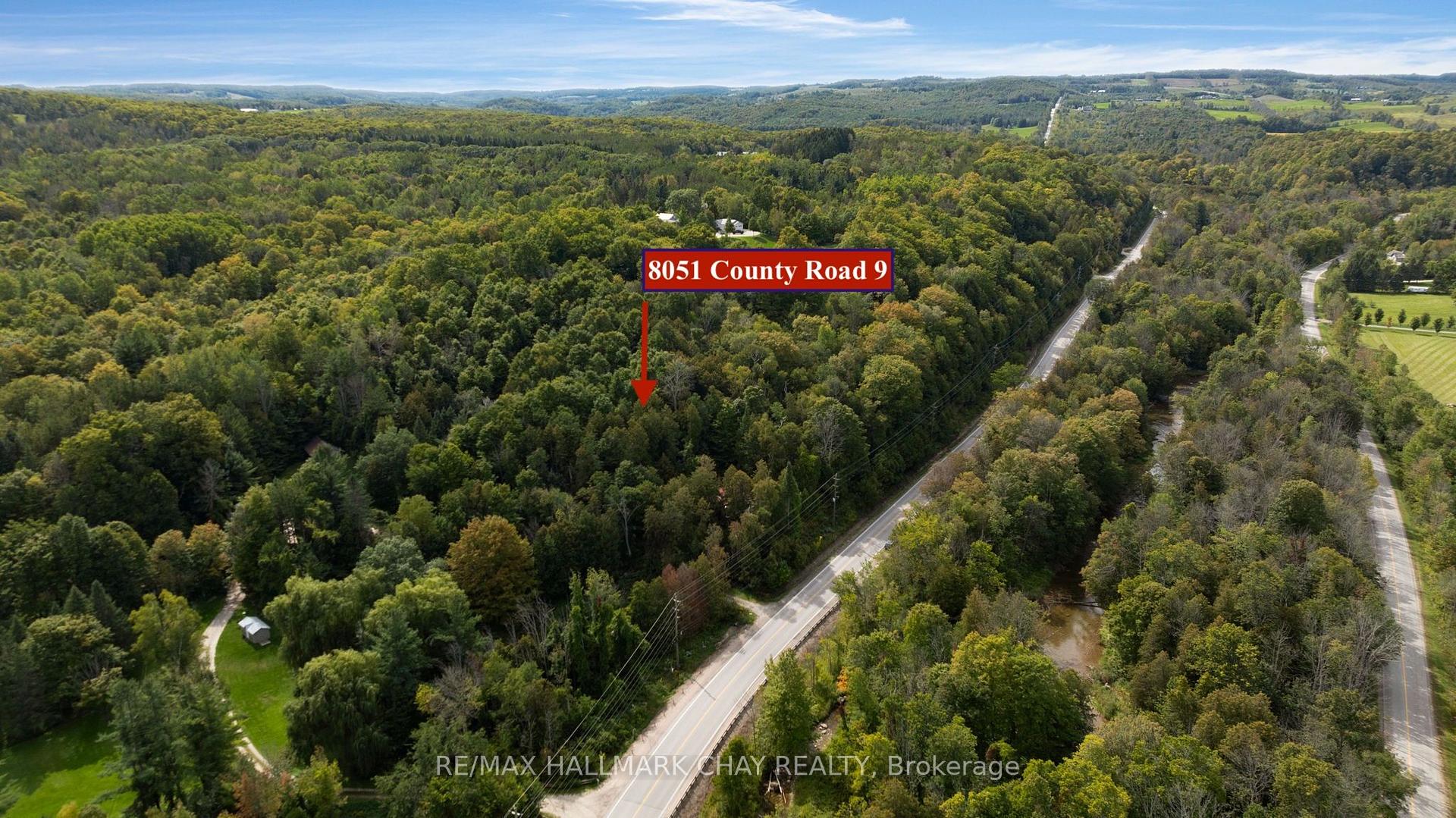 Photo 34 of 8051 County Road 9, Clearview, Creemore — HOMEH