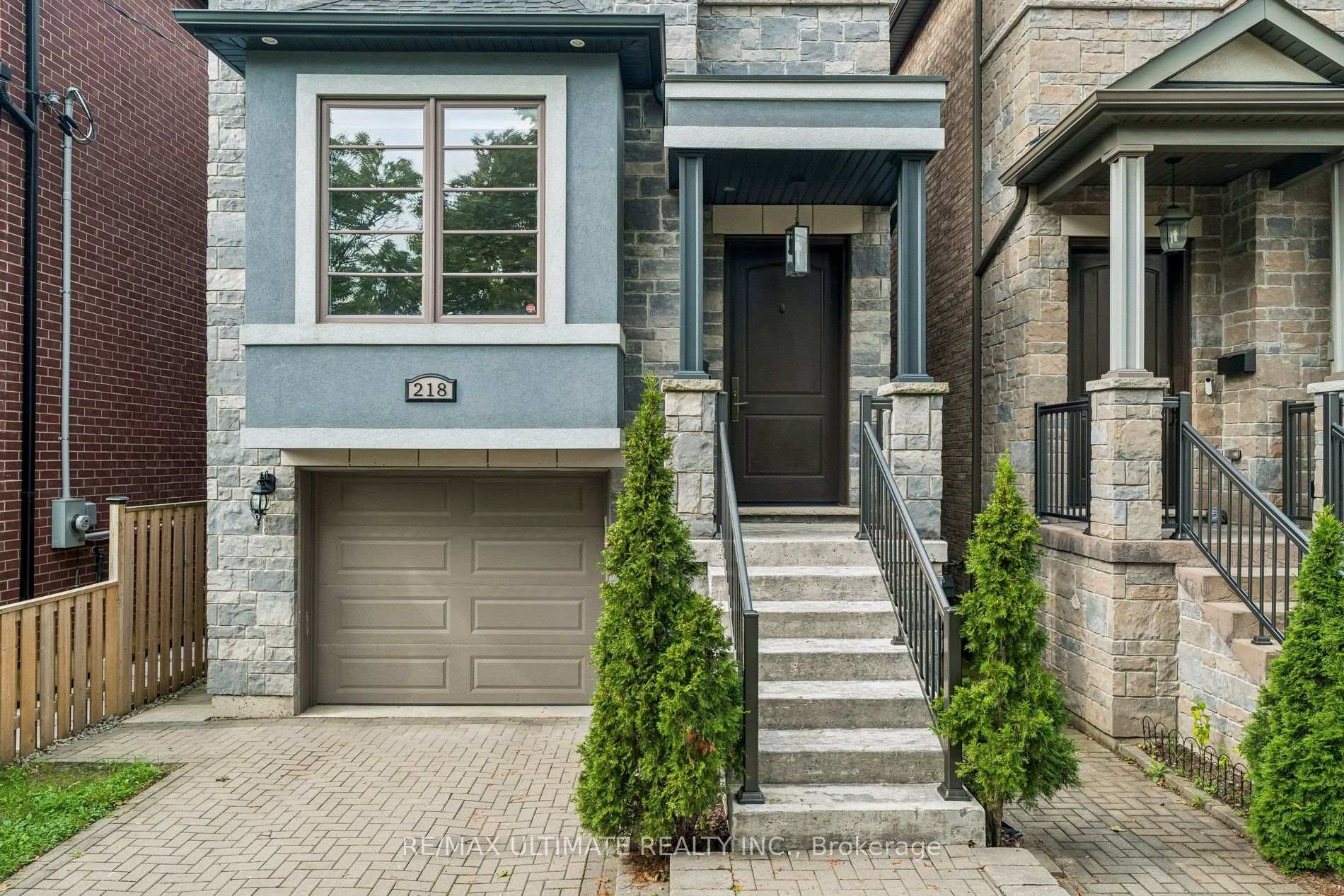 Photo 4 of 218 Delta Street, Etobicoke, Alderwood — HOMEH
