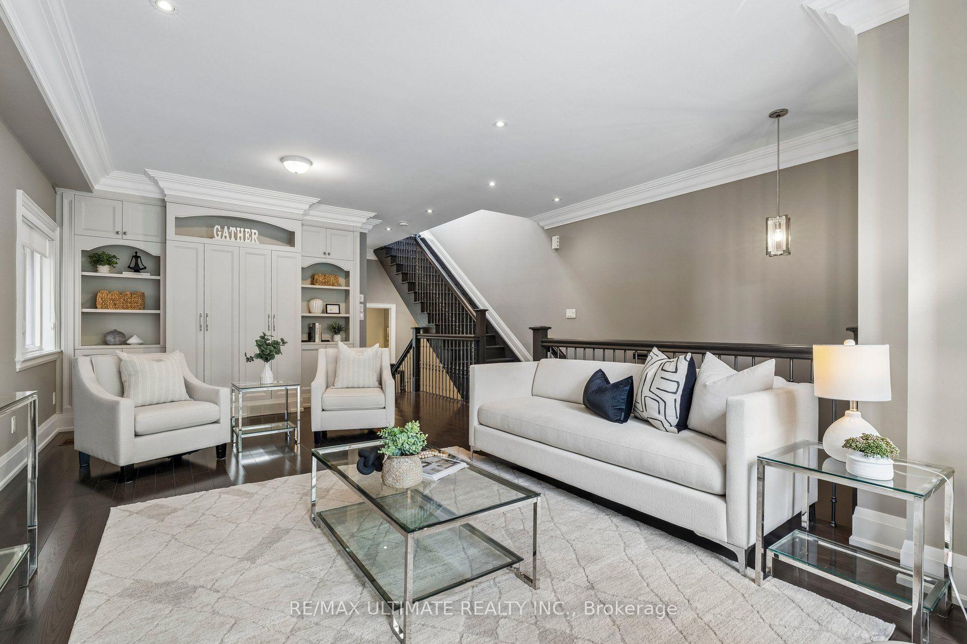 Photo 8 of 218 Delta Street, Etobicoke, Alderwood — HOMEH