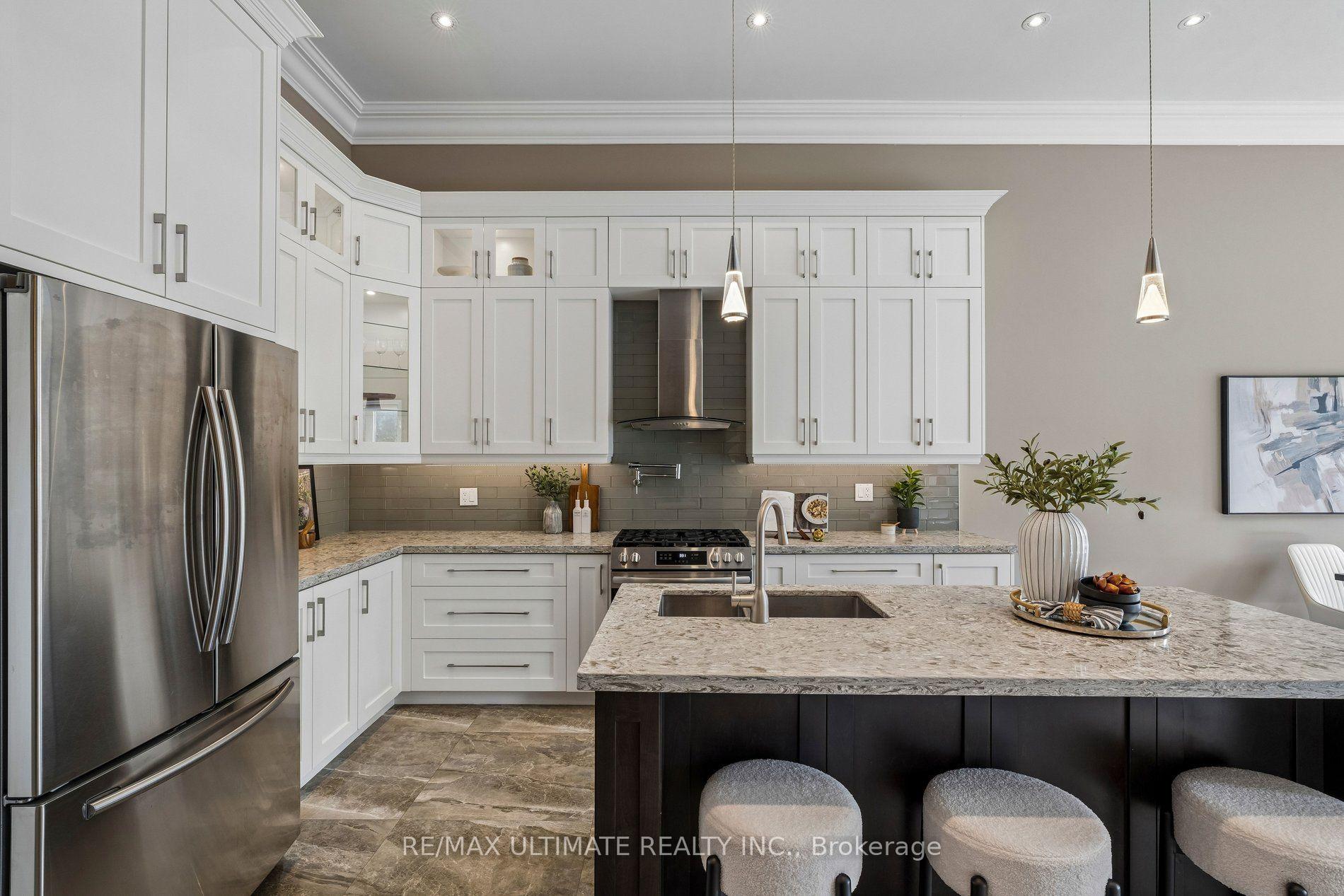 Photo 15 of 218 Delta Street, Etobicoke, Alderwood — HOMEH