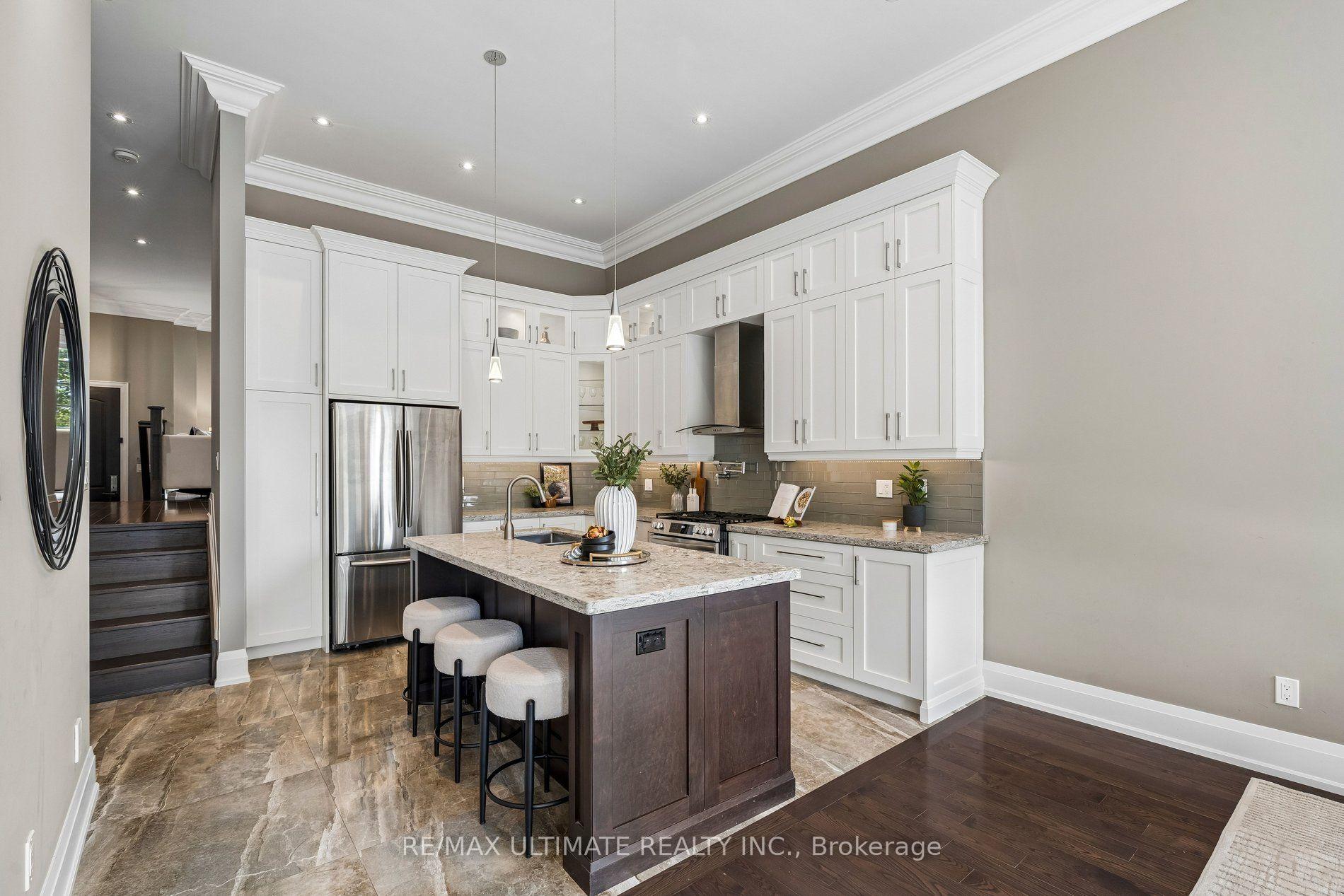 Photo 16 of 218 Delta Street, Etobicoke, Alderwood — HOMEH