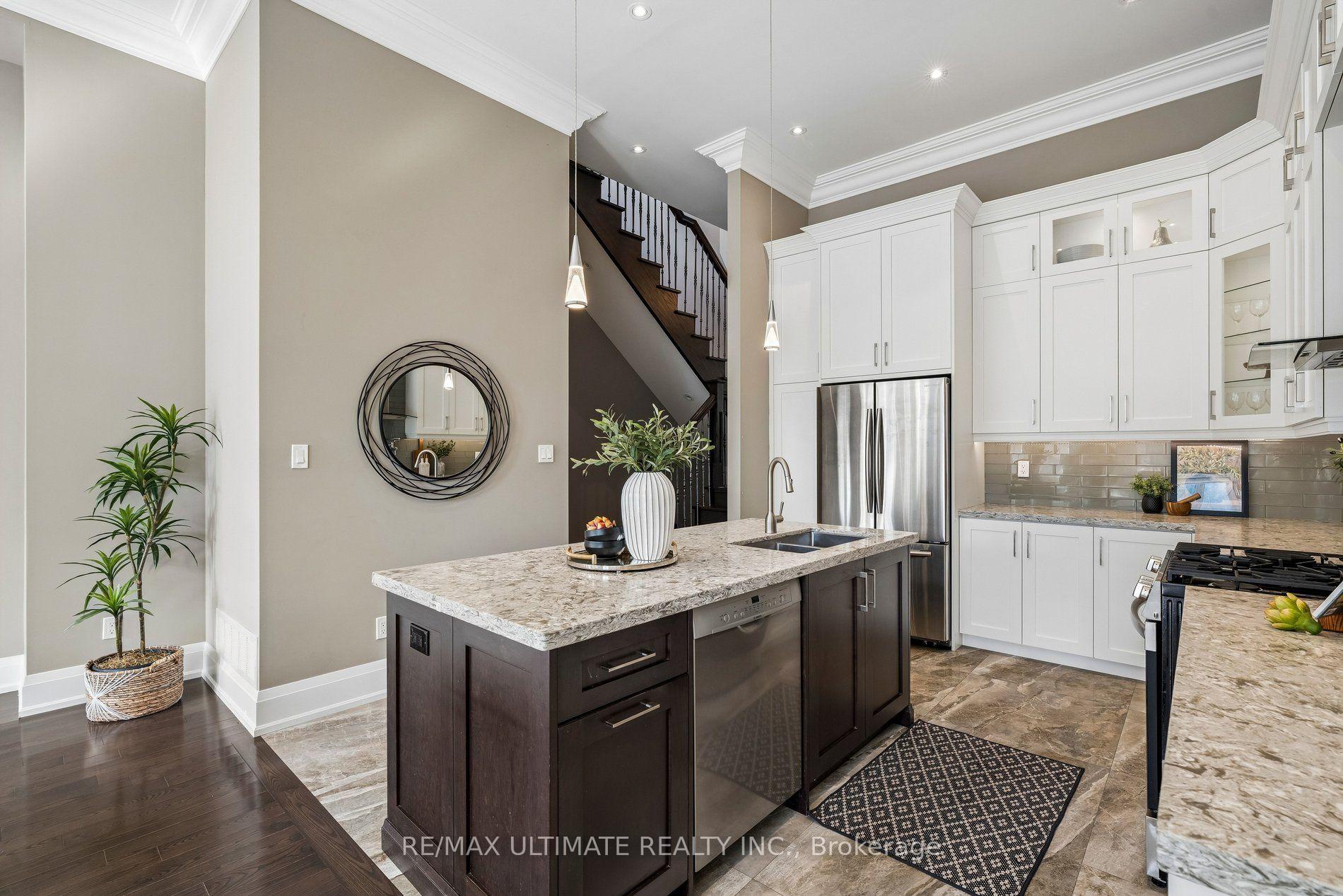 Photo 19 of 218 Delta Street, Etobicoke, Alderwood — HOMEH