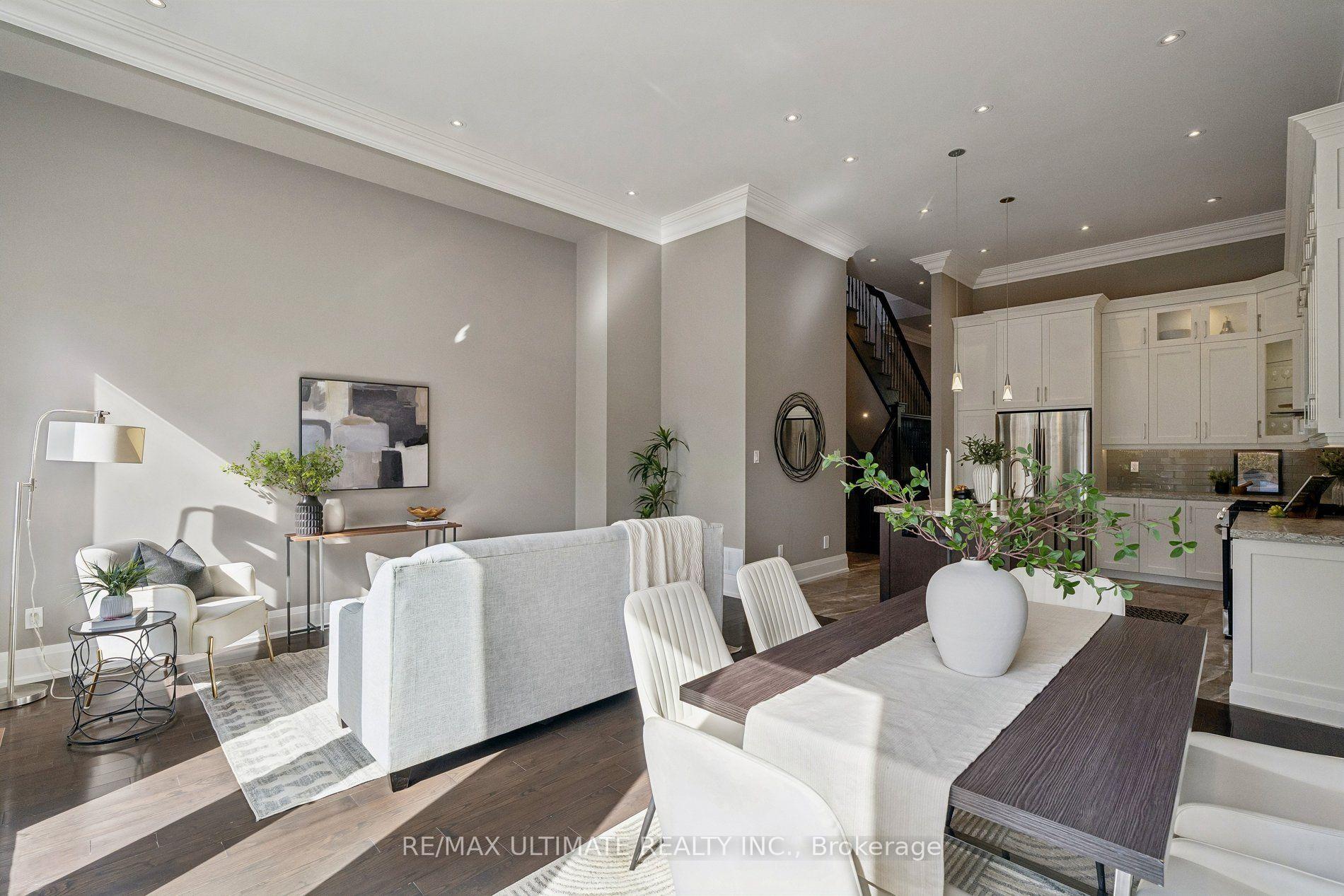 Photo 24 of 218 Delta Street, Etobicoke, Alderwood — HOMEH