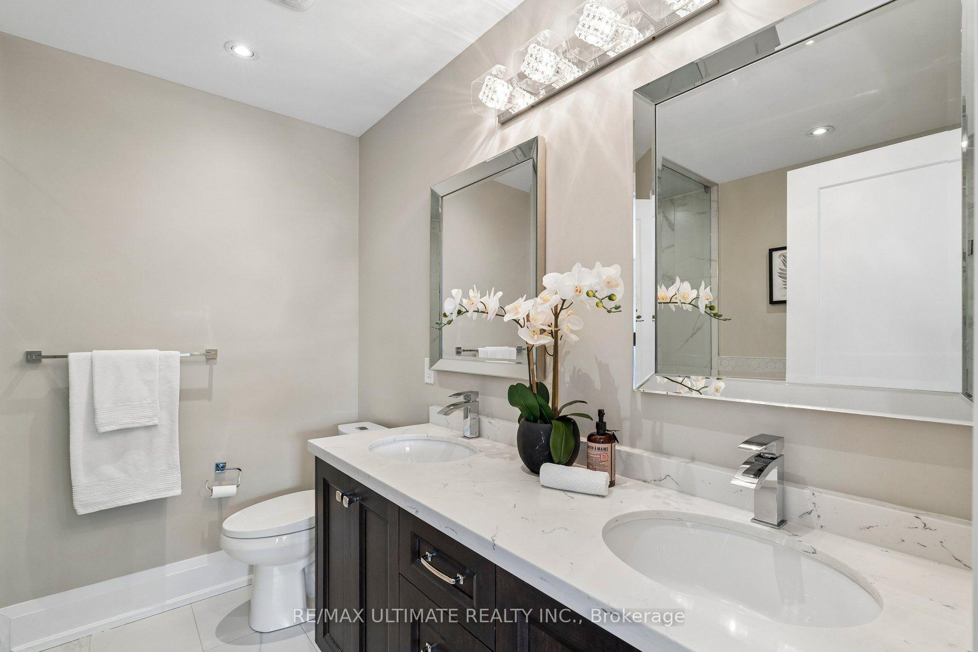 Photo 37 of 218 Delta Street, Etobicoke, Alderwood — HOMEH