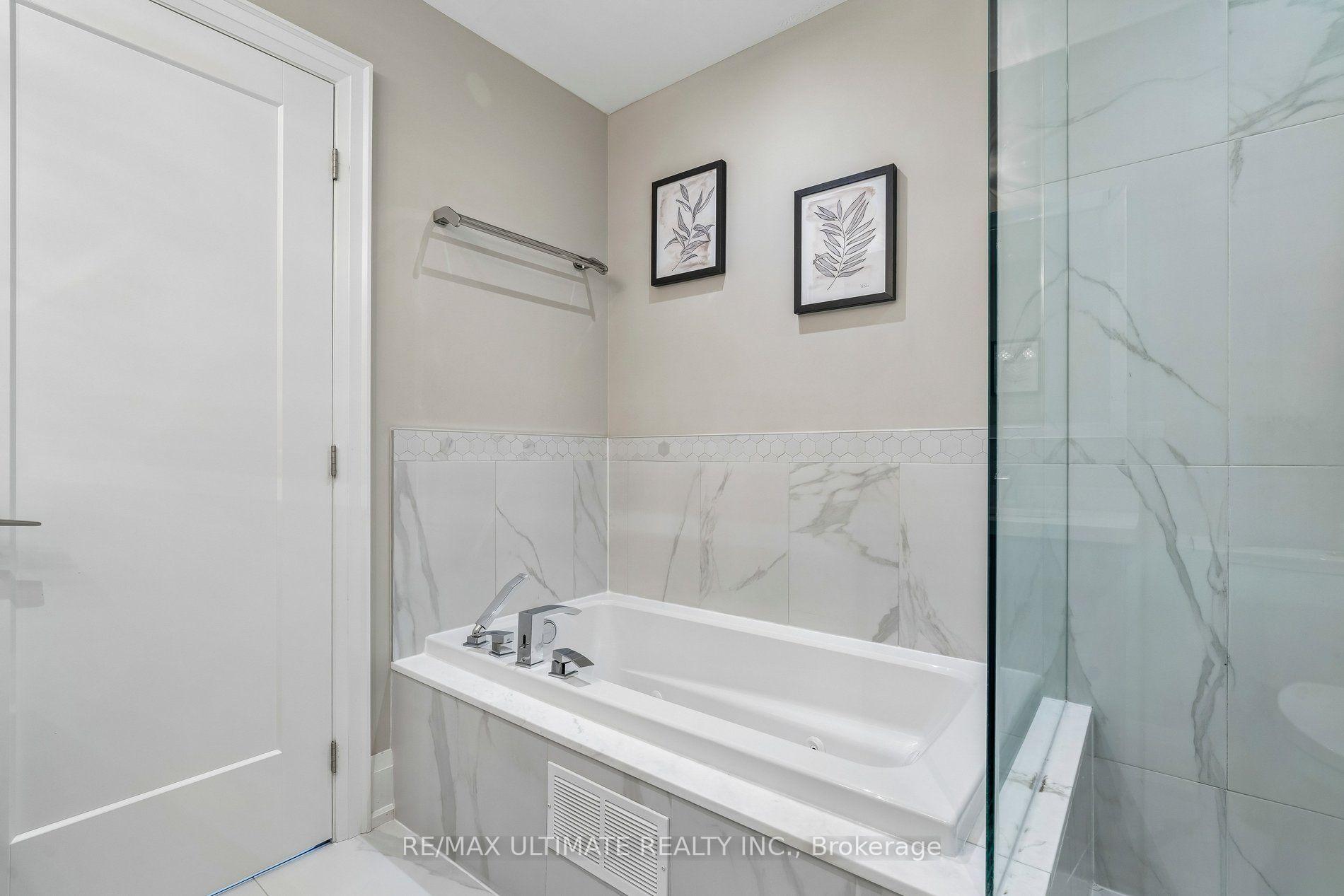 Photo 39 of 218 Delta Street, Etobicoke, Alderwood — HOMEH