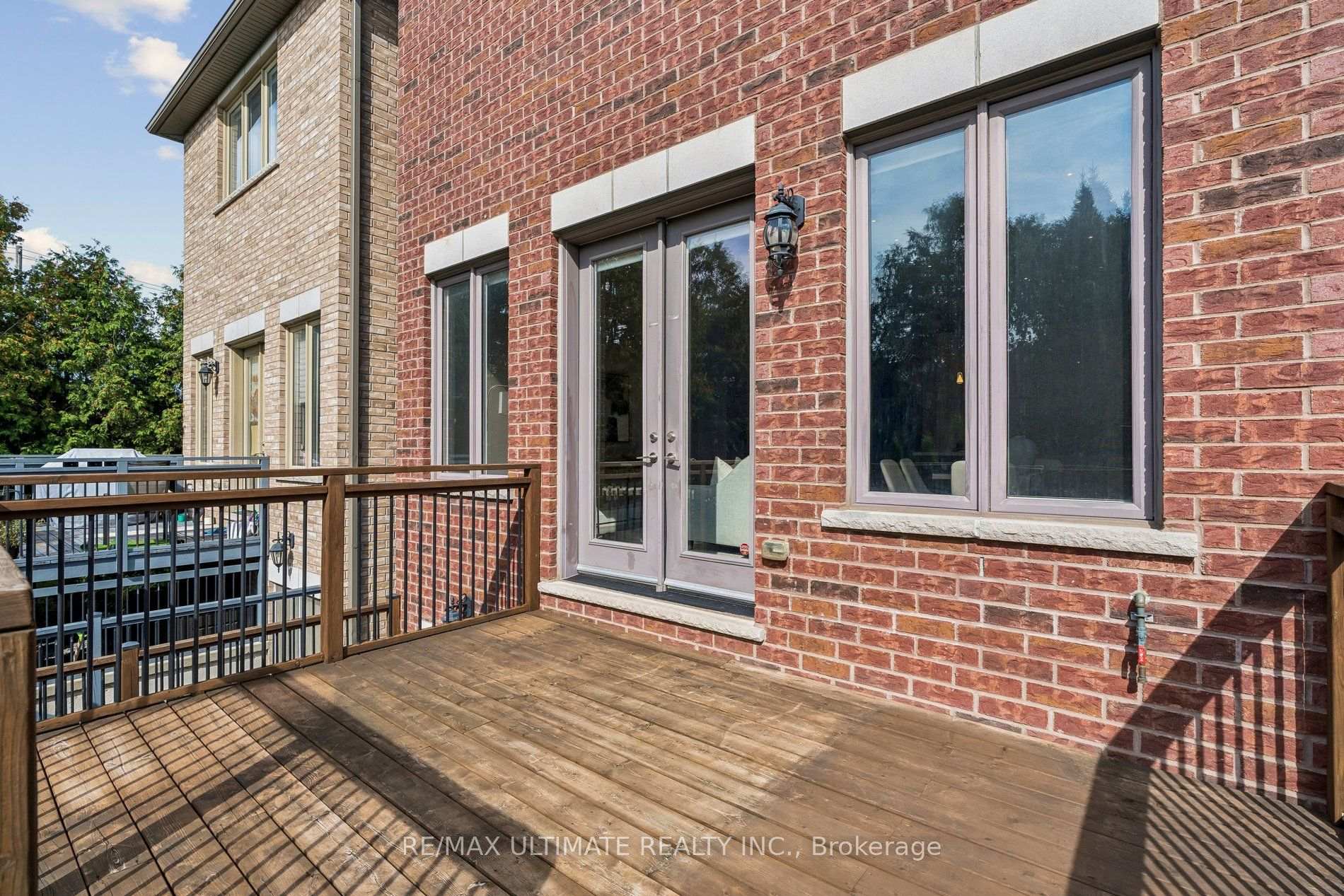 Photo 47 of 218 Delta Street, Etobicoke, Alderwood — HOMEH