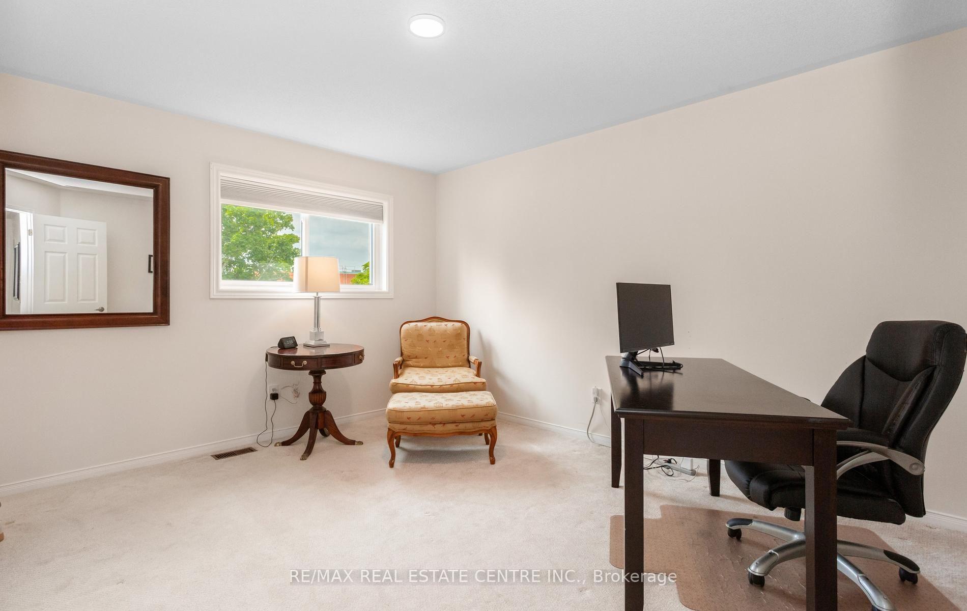 Photo 27 of 40 Hepburn Crescent N, Halton Hills, Georgetown — HOMEH