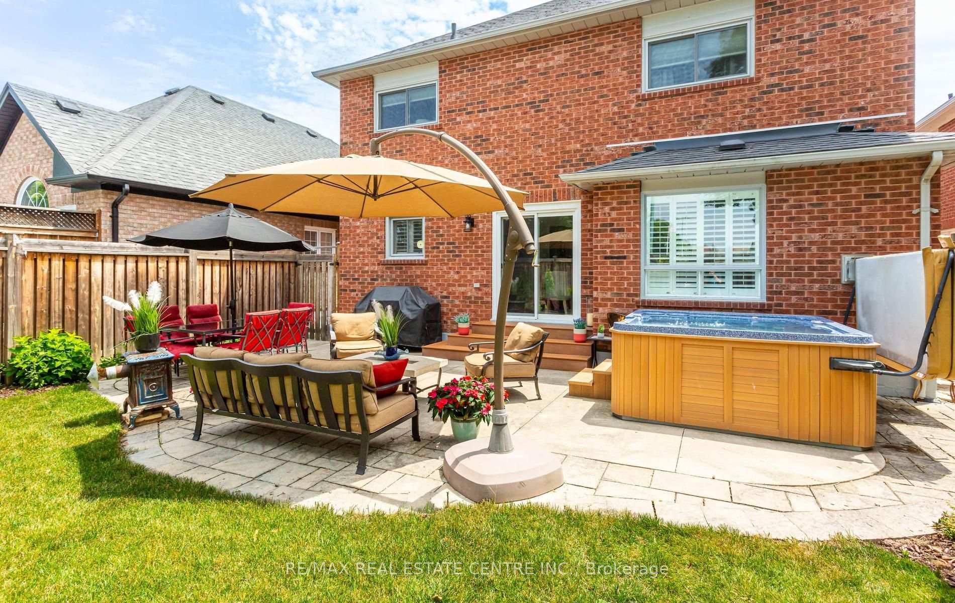 Photo 43 of 40 Hepburn Crescent N, Halton Hills, Georgetown — HOMEH