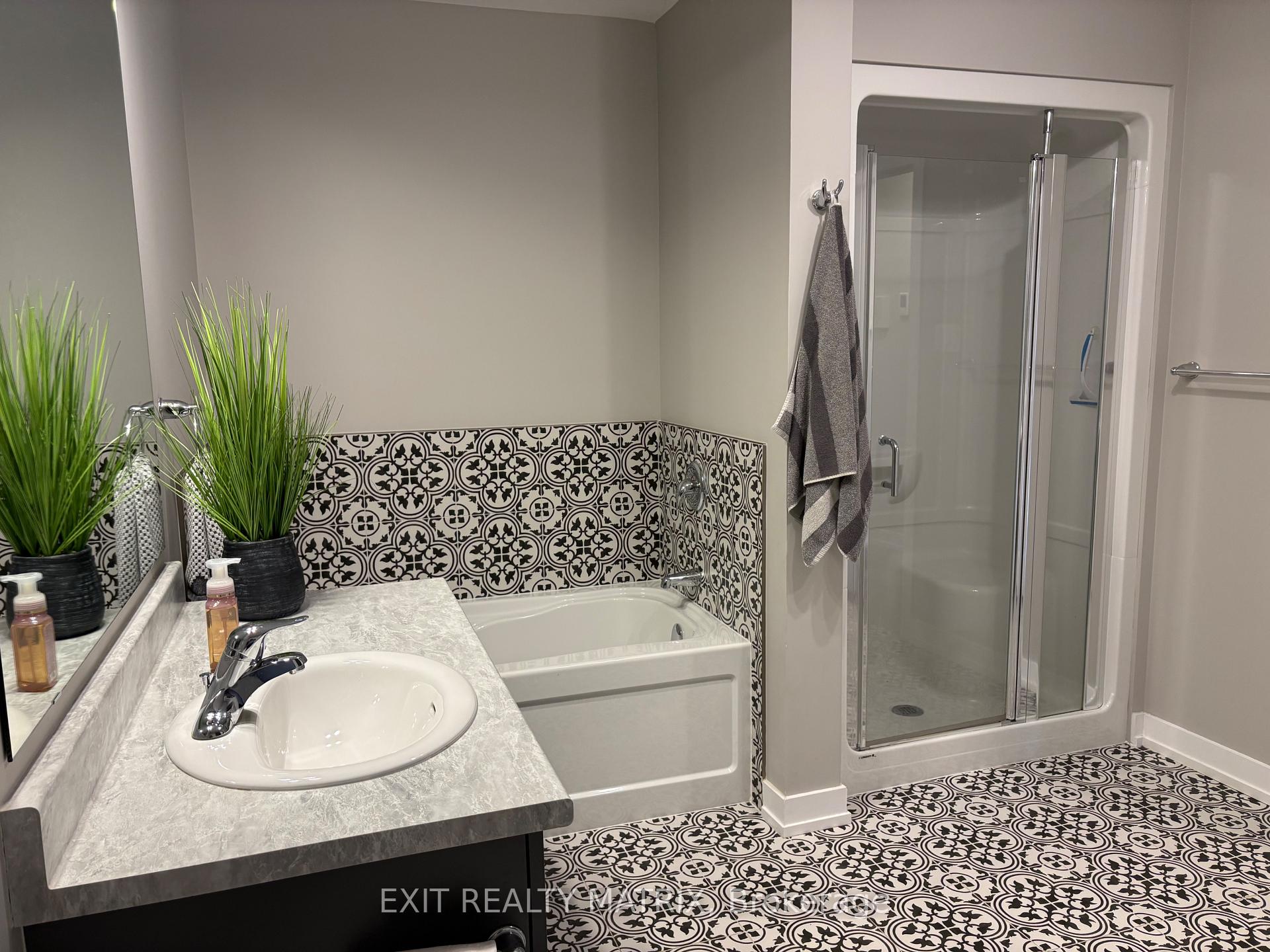 Photo 10 of Unit 207, 83 St Moritz Trail, Russell, Embrun — HOMEH