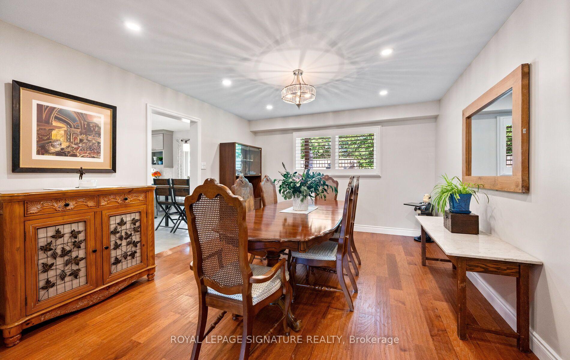 Photo 7 of 42 Shieldmark Crescent, Markham, Royal Orchard — HOMEH