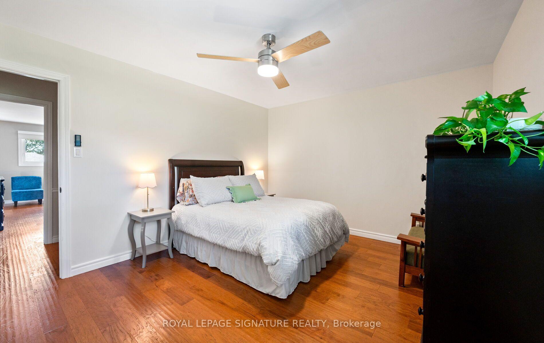Photo 22 of 42 Shieldmark Crescent, Markham, Royal Orchard — HOMEH