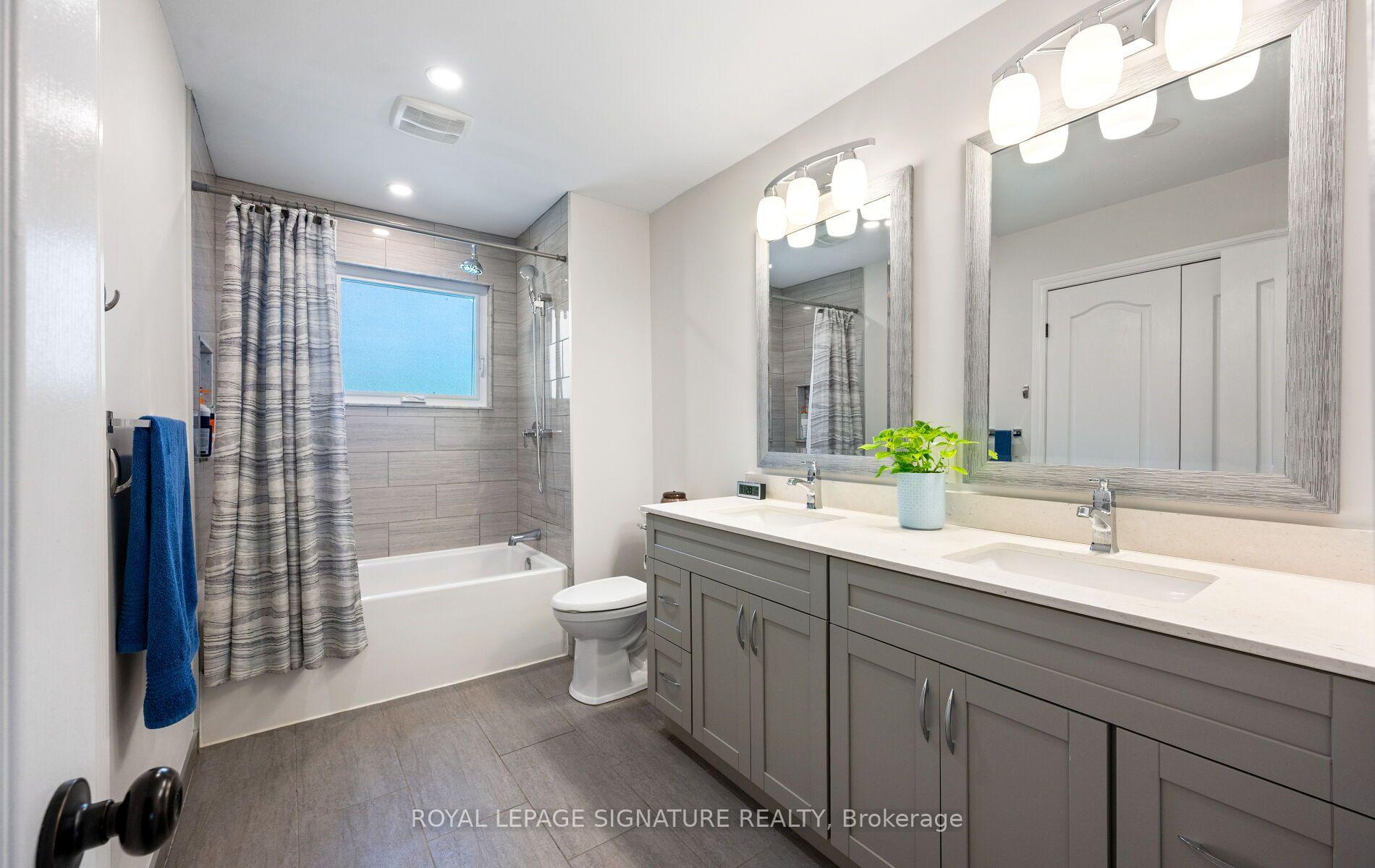 Photo 24 of 42 Shieldmark Crescent, Markham, Royal Orchard — HOMEH