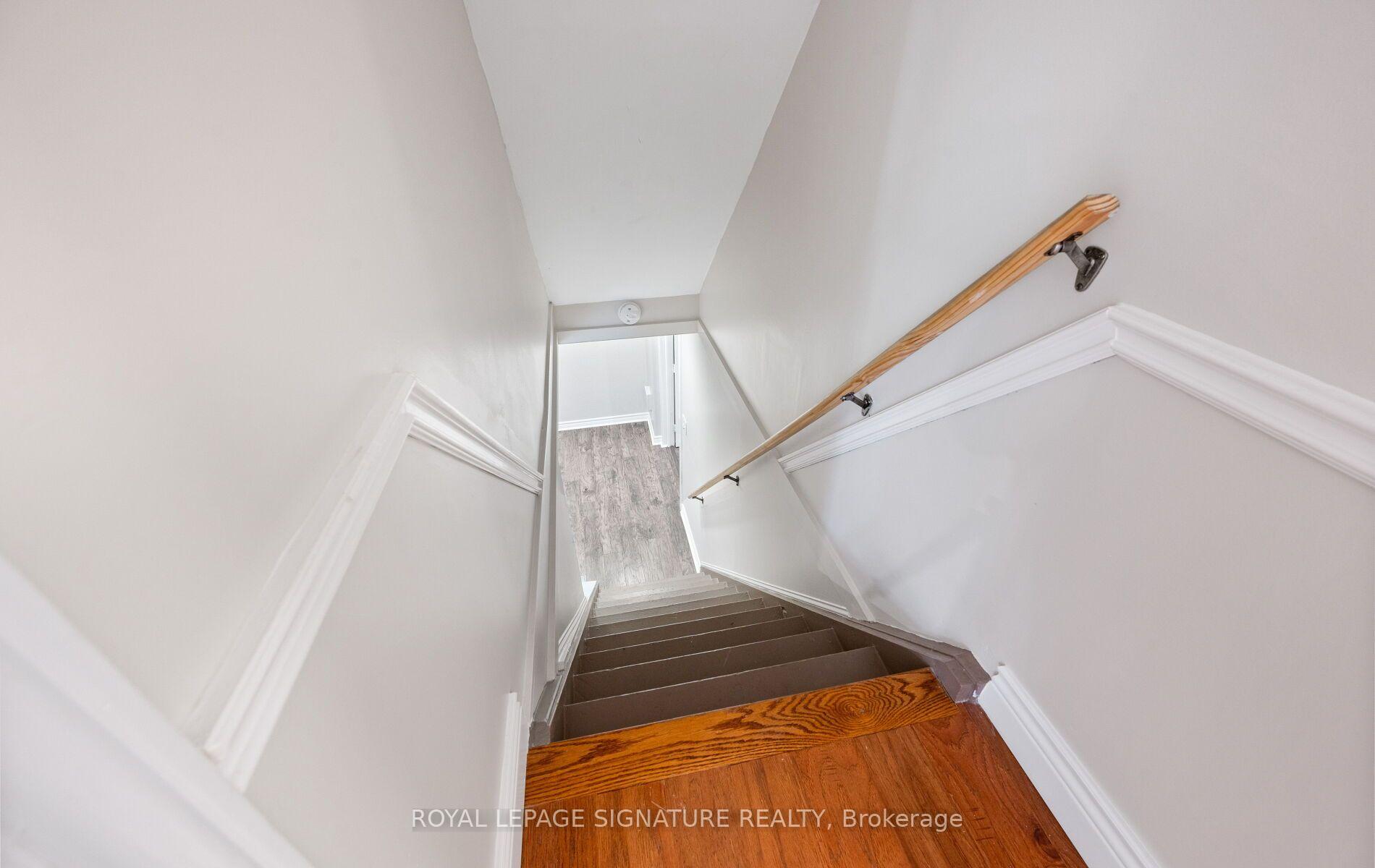Photo 26 of 42 Shieldmark Crescent, Markham, Royal Orchard — HOMEH