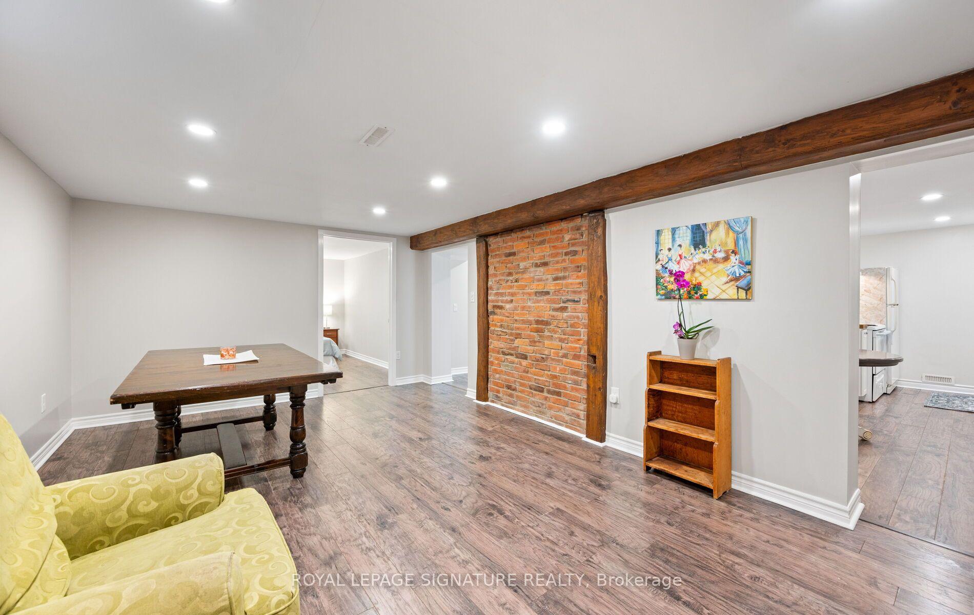 Photo 32 of 42 Shieldmark Crescent, Markham, Royal Orchard — HOMEH